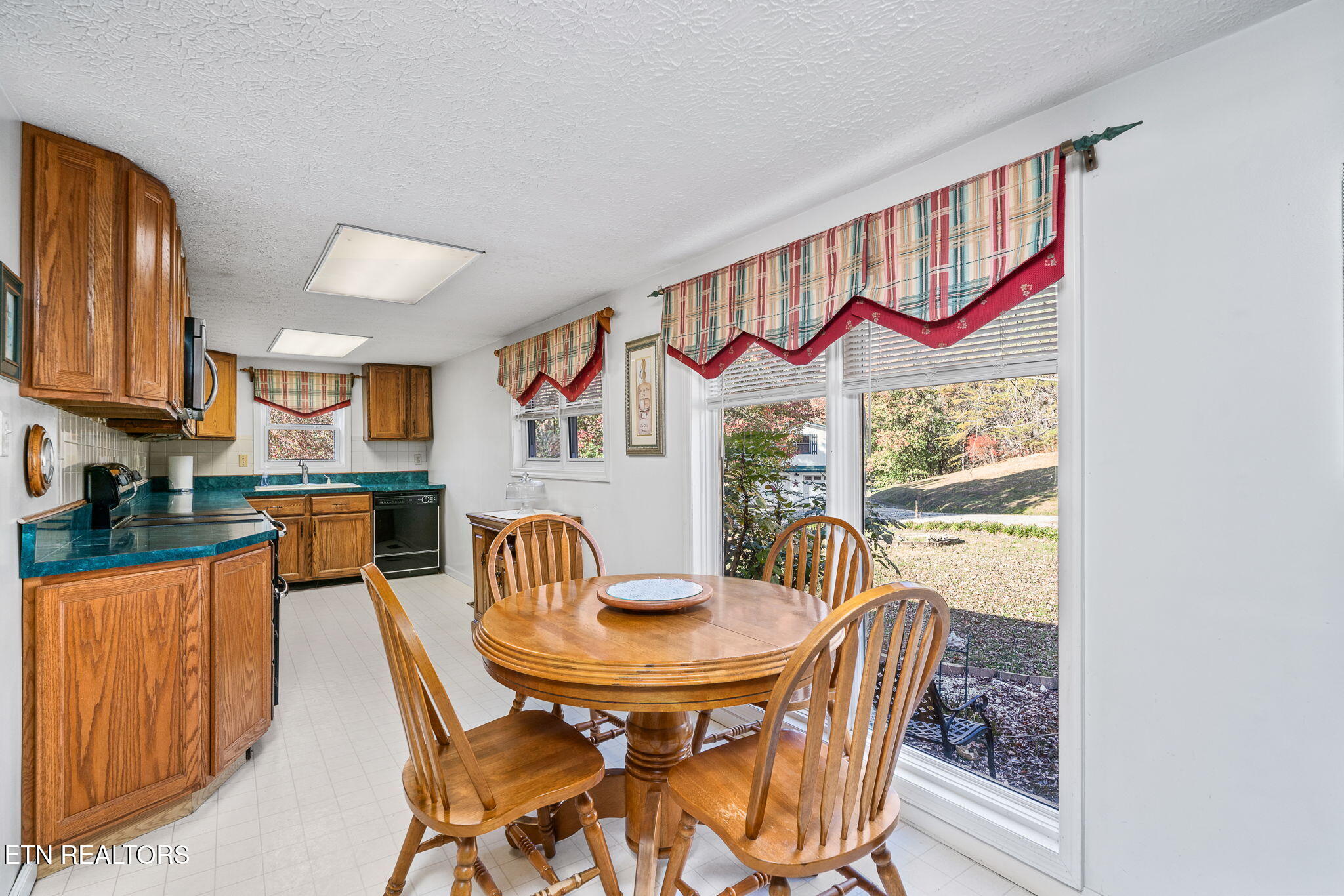 5334 Morgan County Highway Lancing TN 37770