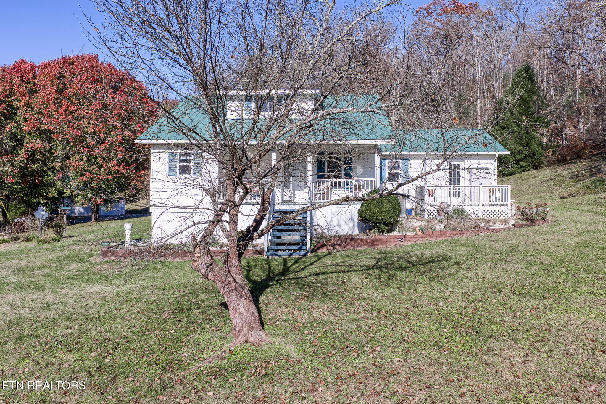 5334 Morgan County Highway Lancing TN 37770