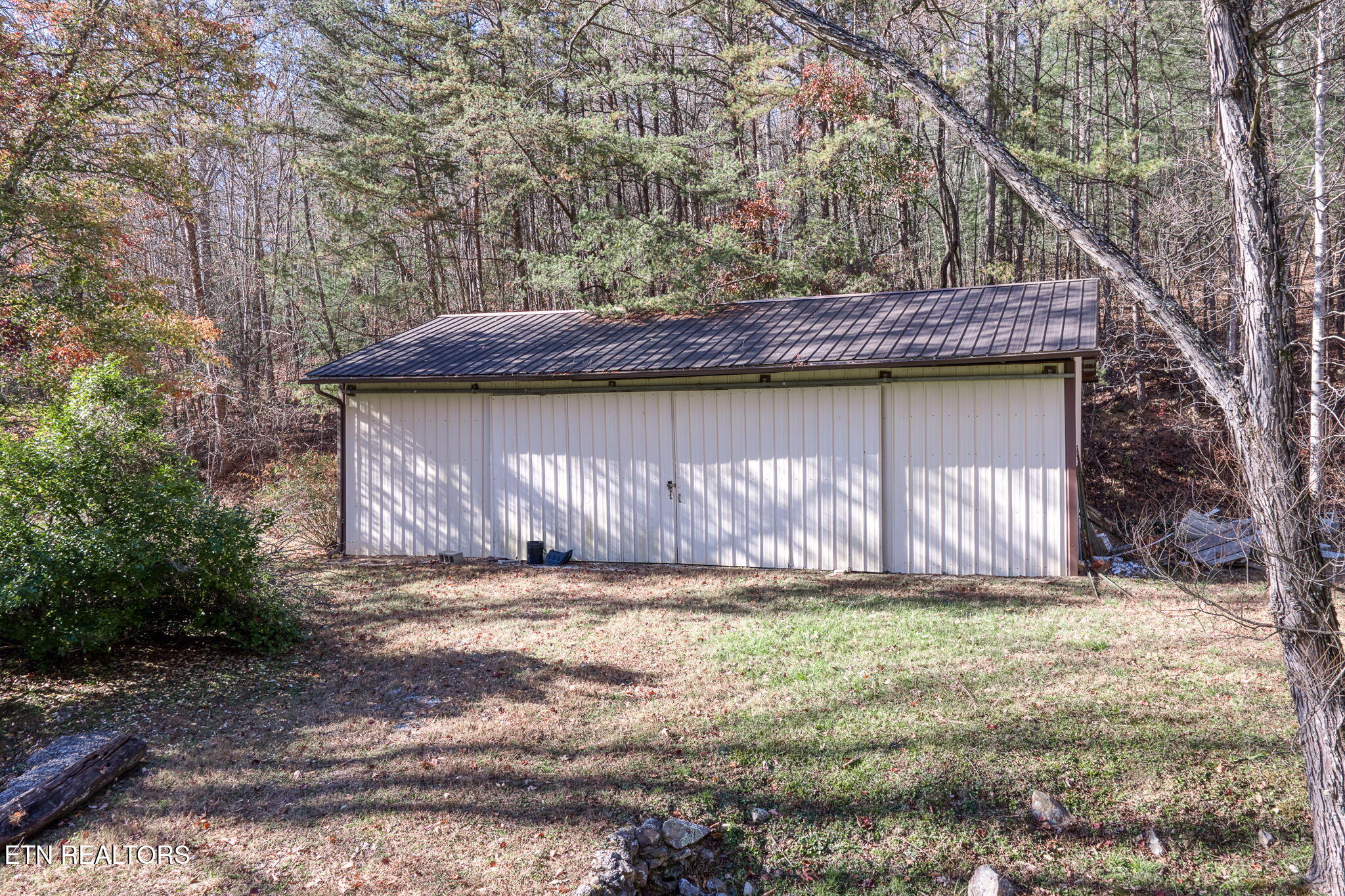 5334 Morgan County Highway Lancing TN 37770