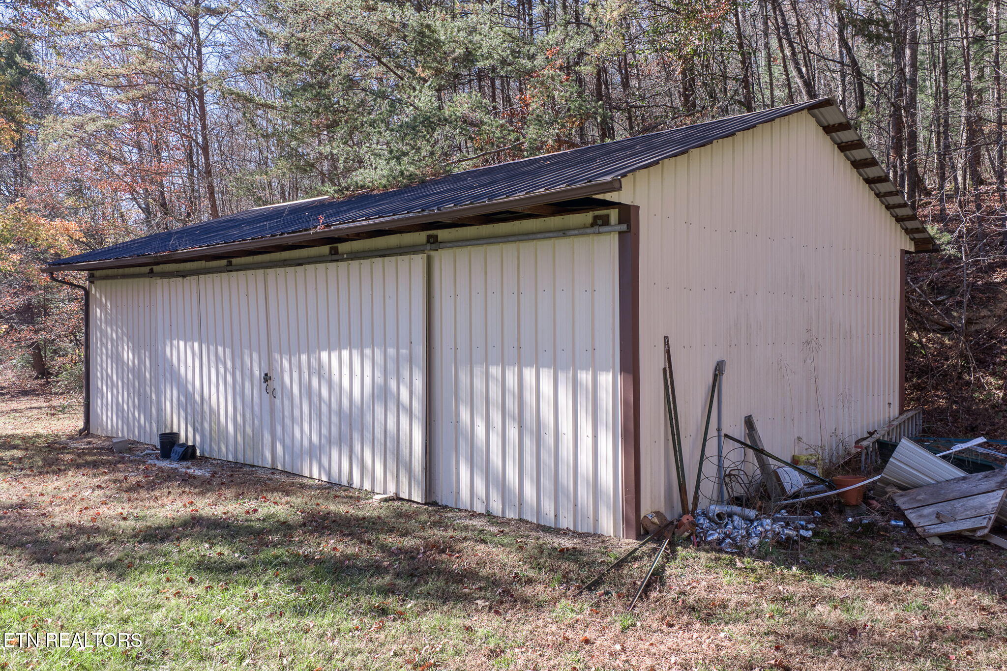5334 Morgan County Highway Lancing TN 37770