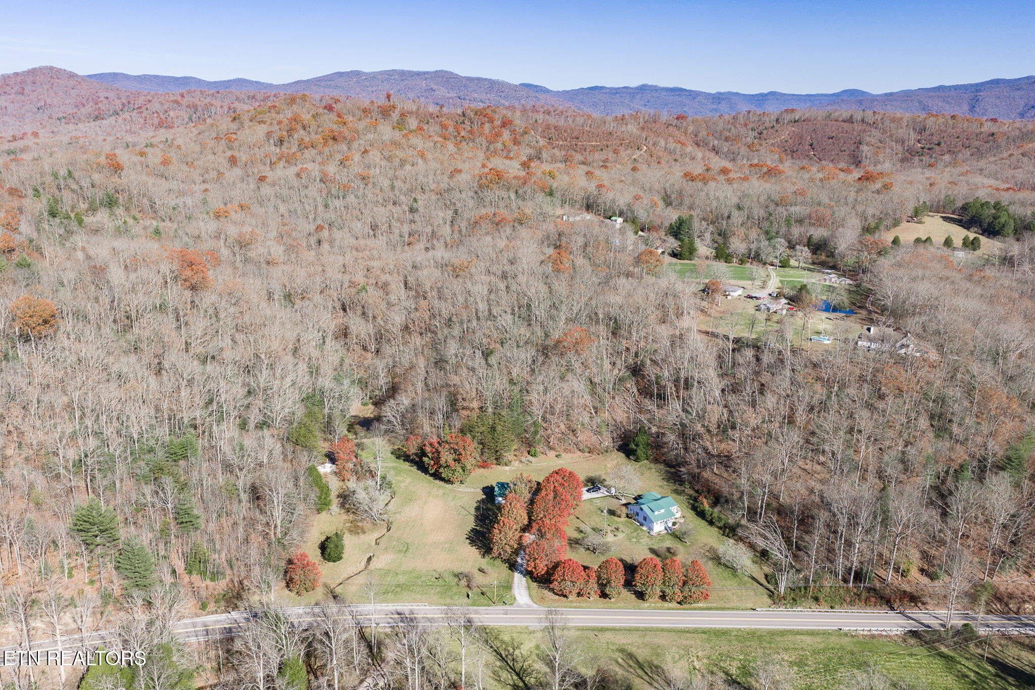 5334 Morgan County Highway Lancing TN 37770