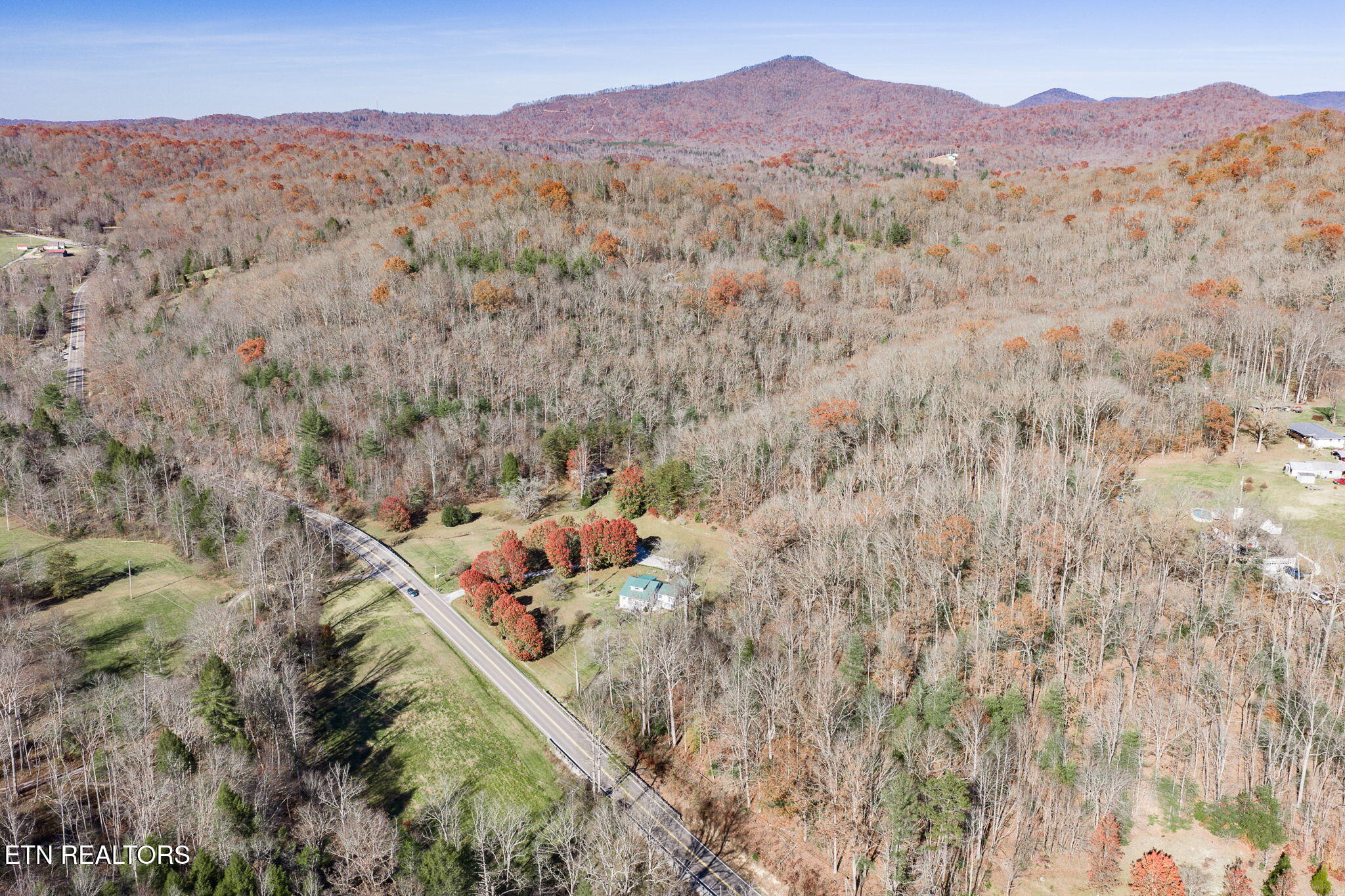 5334 Morgan County Highway Lancing TN 37770