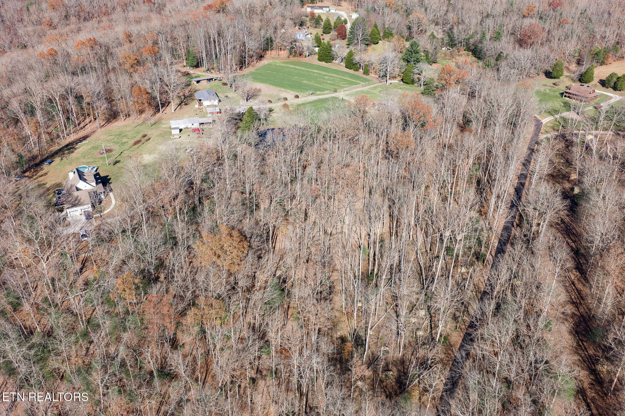 5334 Morgan County Highway Lancing TN 37770