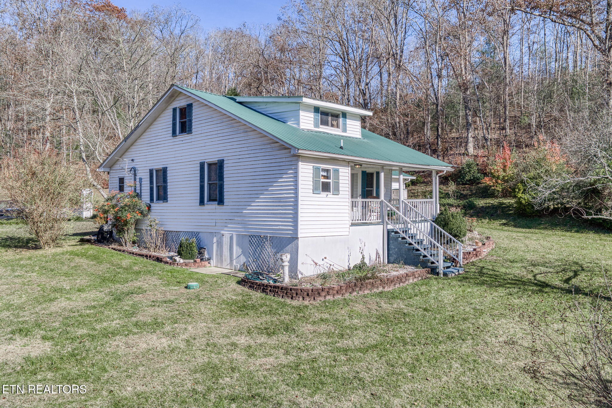 5334 Morgan County Highway Lancing TN 37770