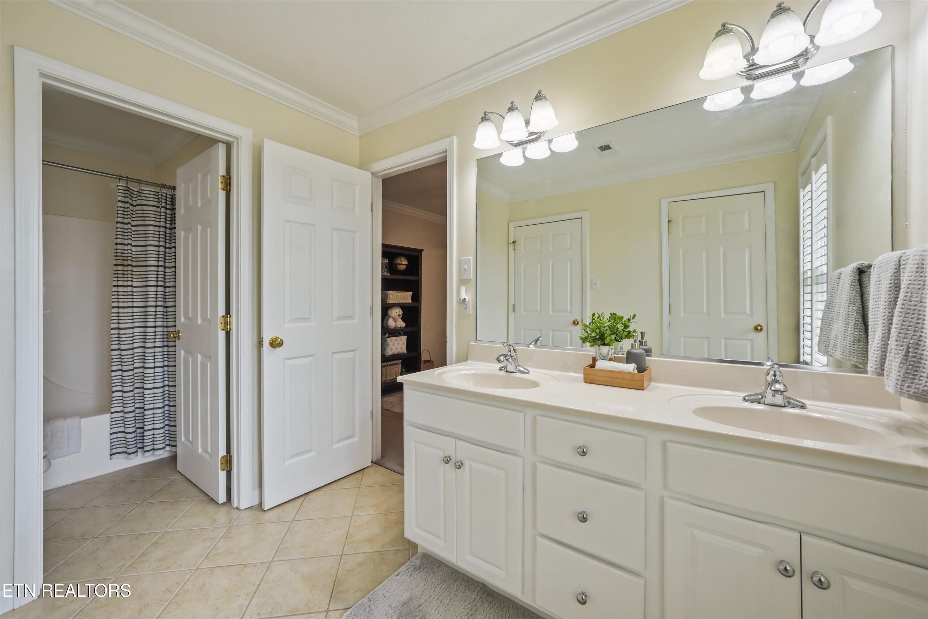 1809 Highlands Cove Lane Knoxville TN 37922