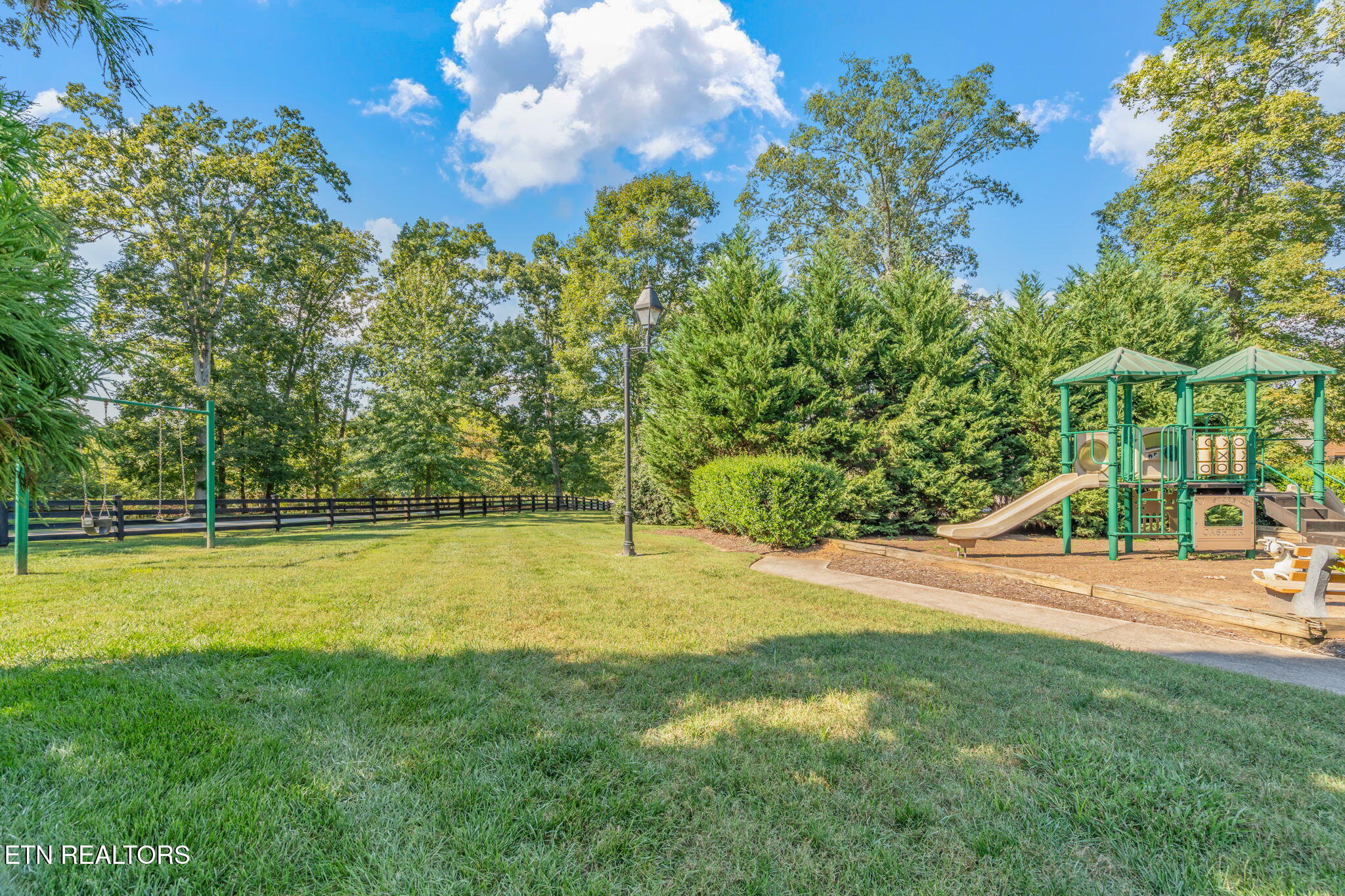 3619 Lashbrooke Way Louisville TN 37777