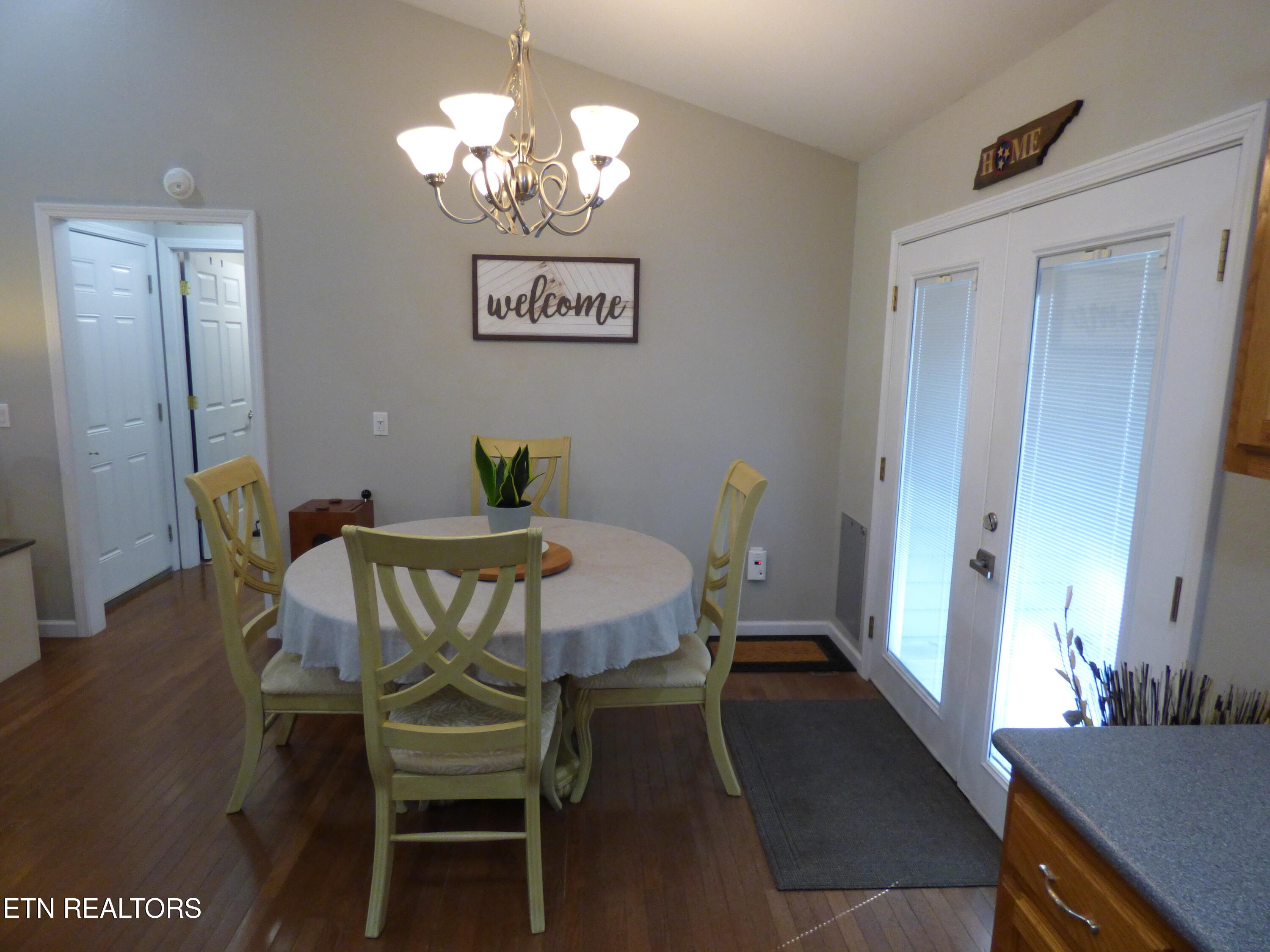 280 E Deer Creek Drive Crossville TN 38571