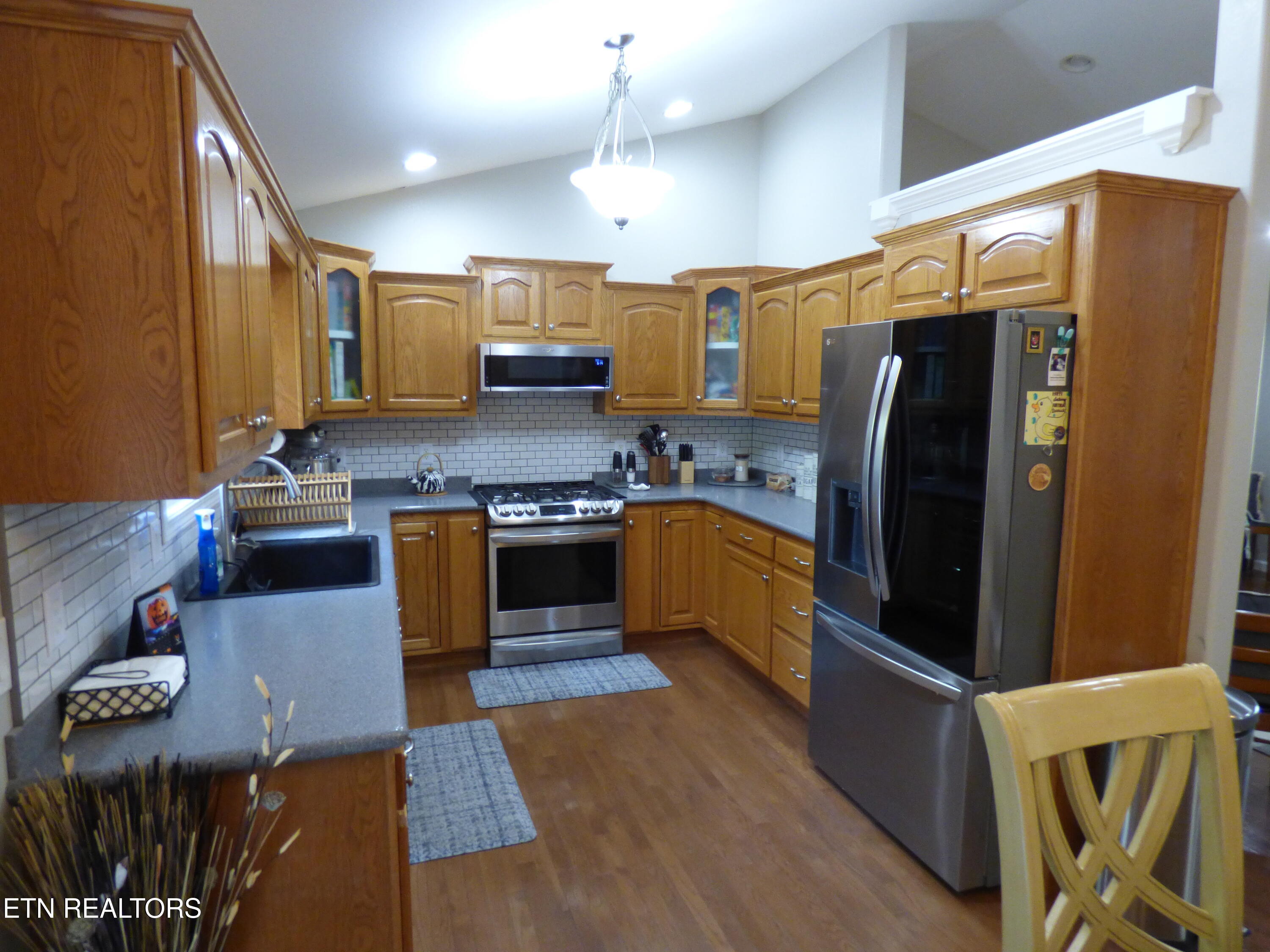 280 E Deer Creek Drive Crossville TN 38571