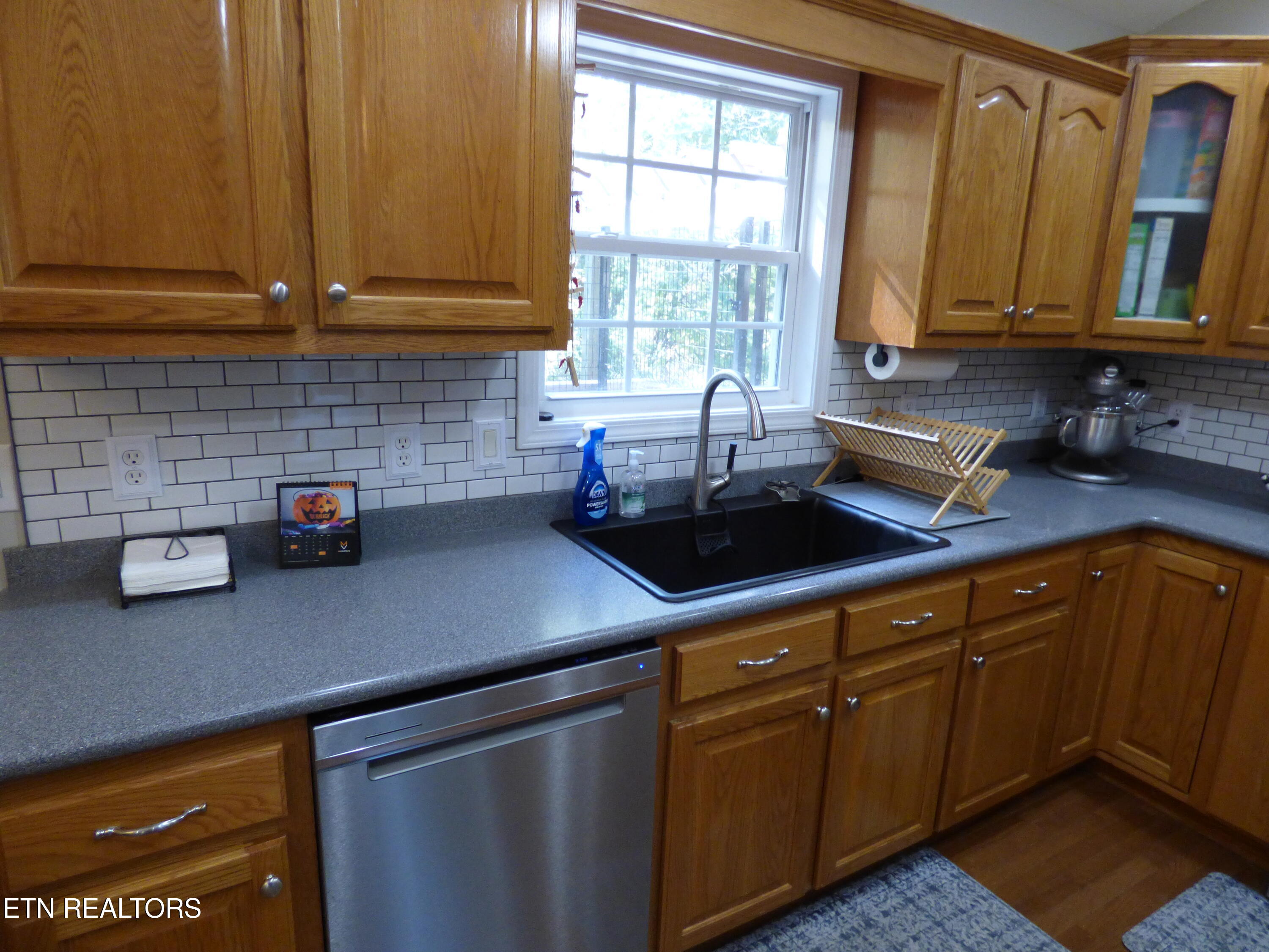 280 E Deer Creek Drive Crossville TN 38571