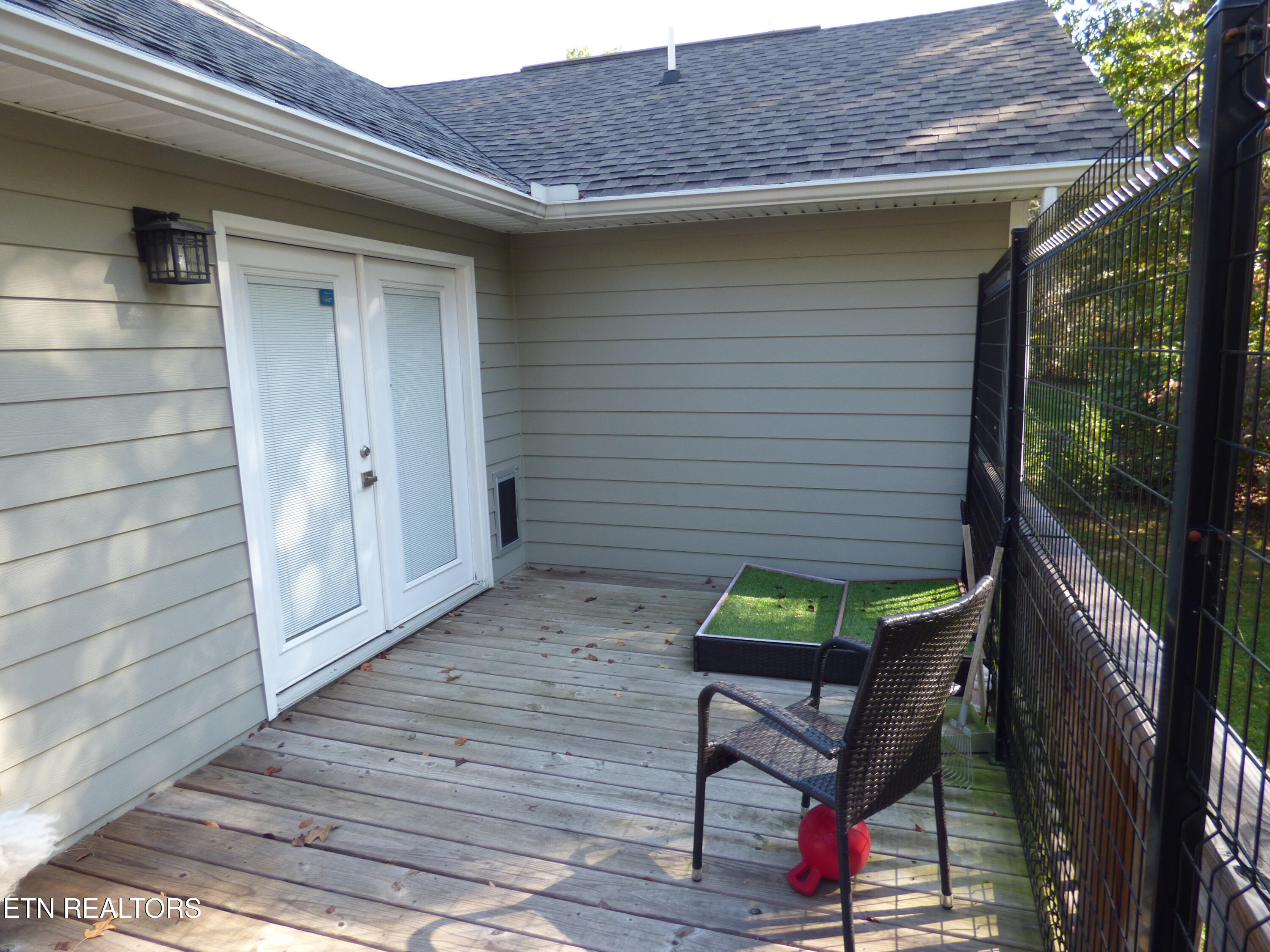 280 E Deer Creek Drive Crossville TN 38571