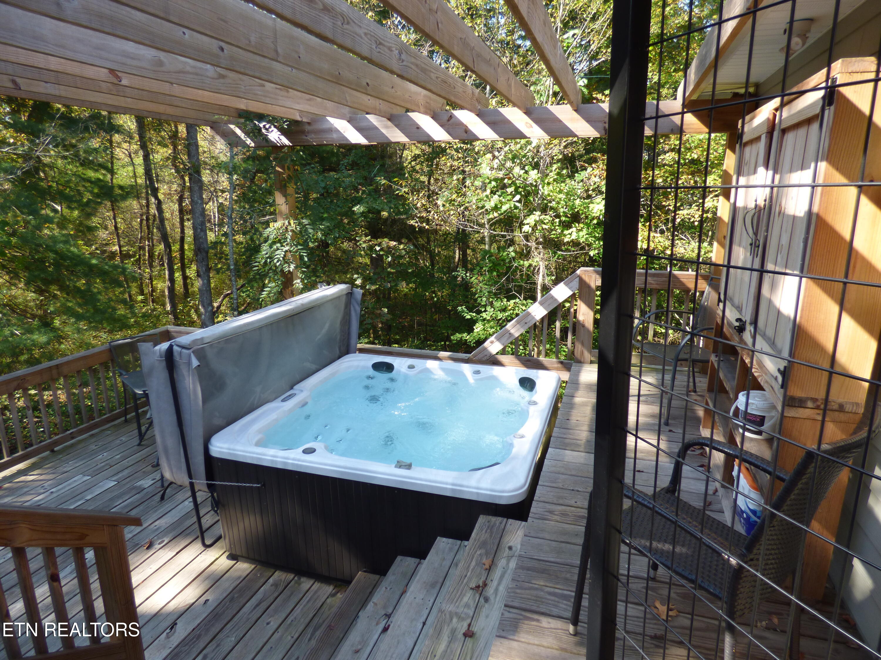 280 E Deer Creek Drive Crossville TN 38571