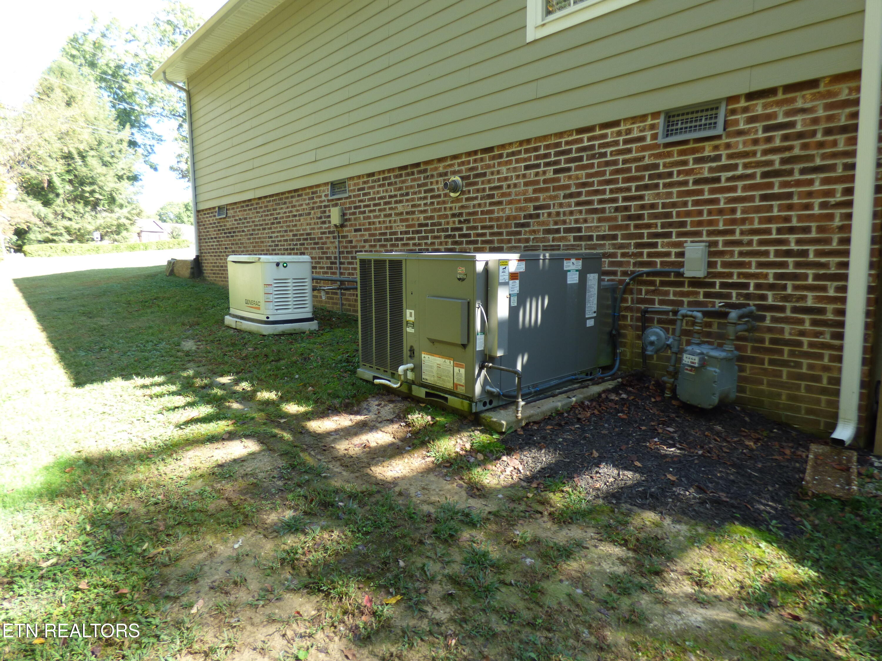 280 E Deer Creek Drive Crossville TN 38571