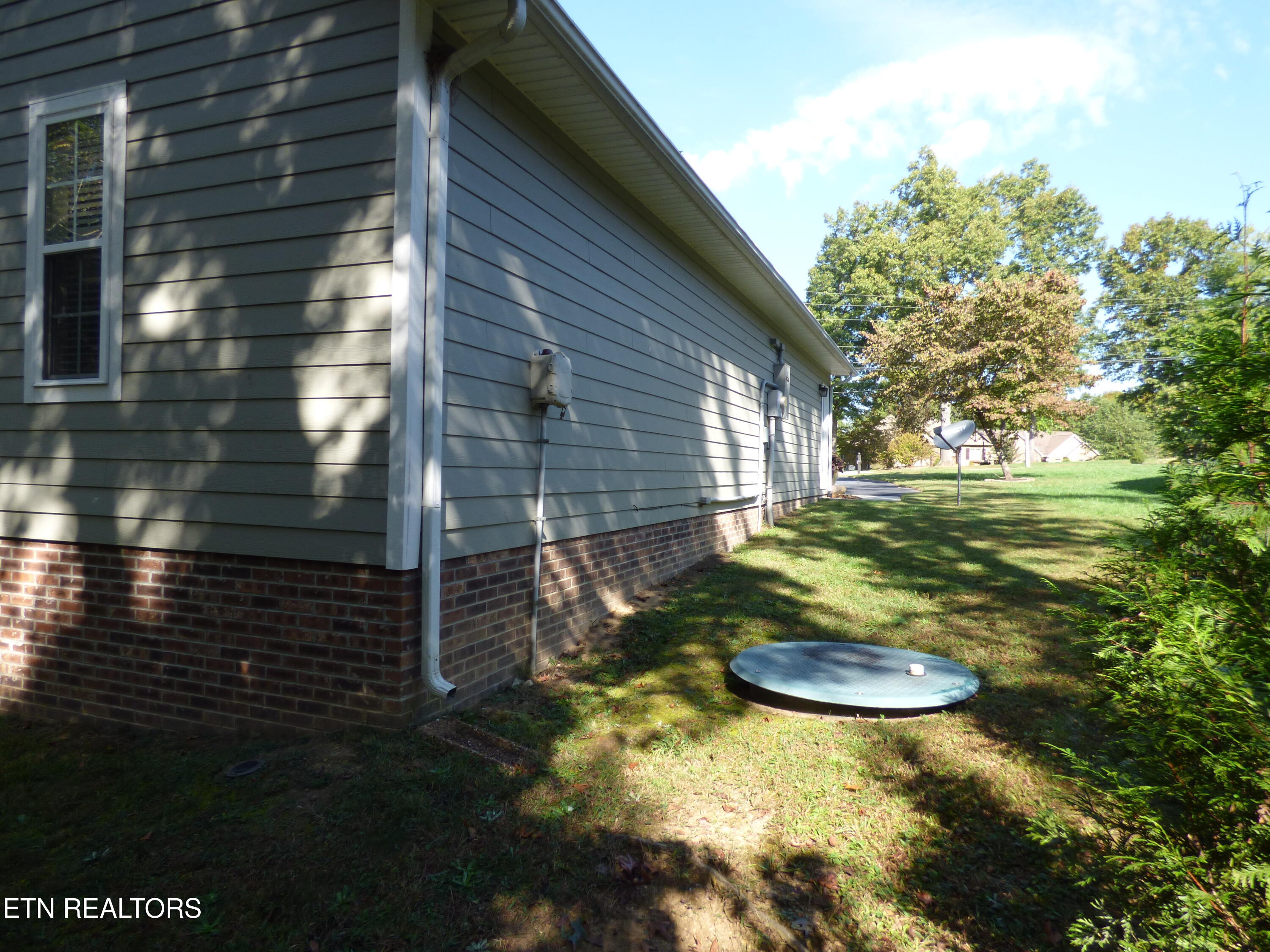 280 E Deer Creek Drive Crossville TN 38571