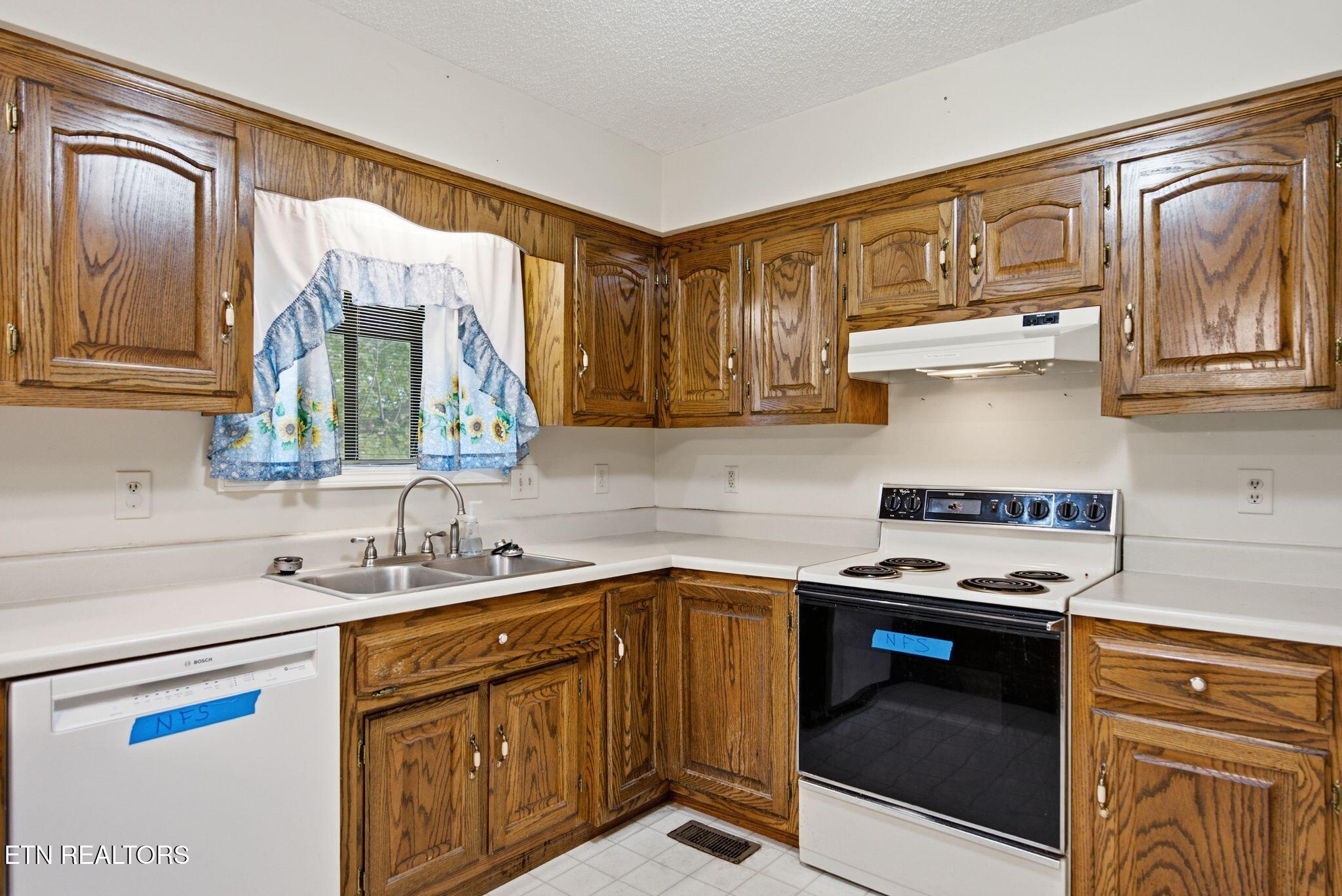 935 Sugarwood Drive Maryville TN 37803