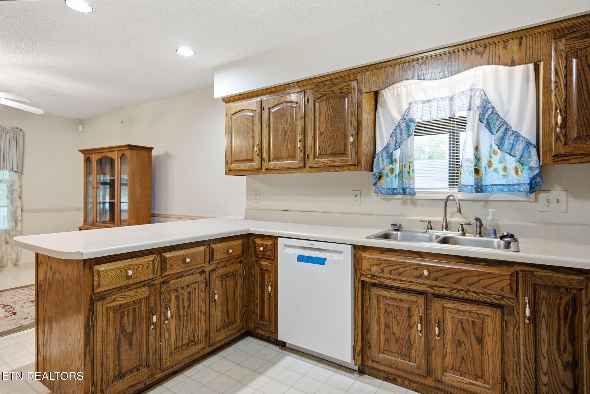 935 Sugarwood Drive Maryville TN 37803