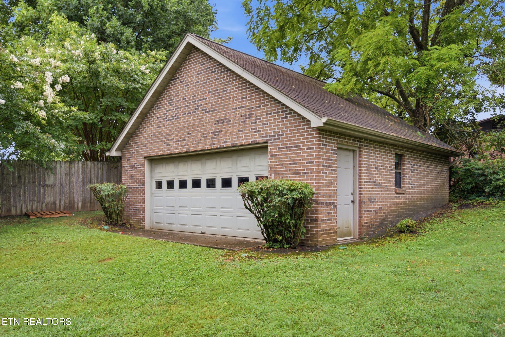 935 Sugarwood Drive Maryville TN 37803
