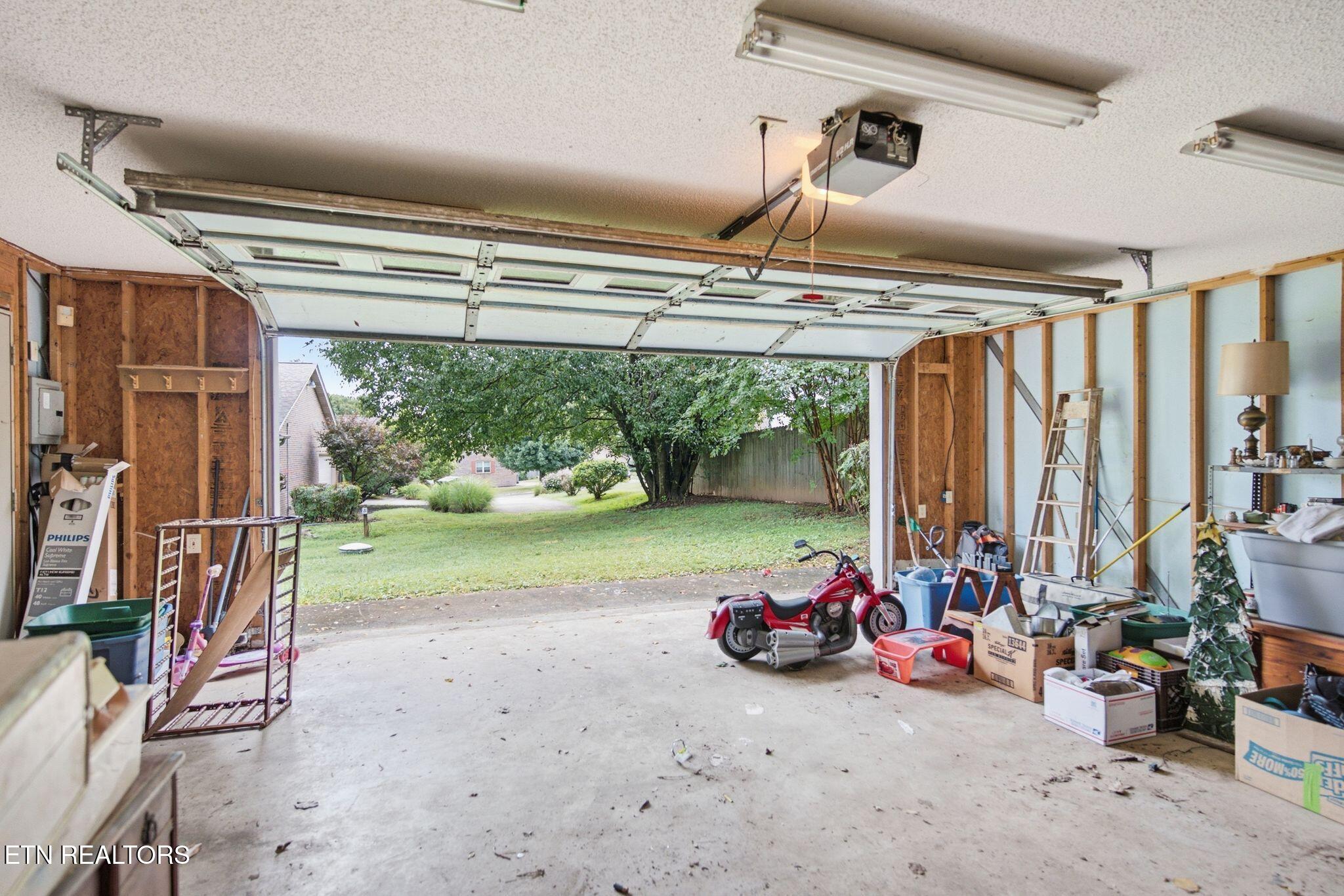 935 Sugarwood Drive Maryville TN 37803
