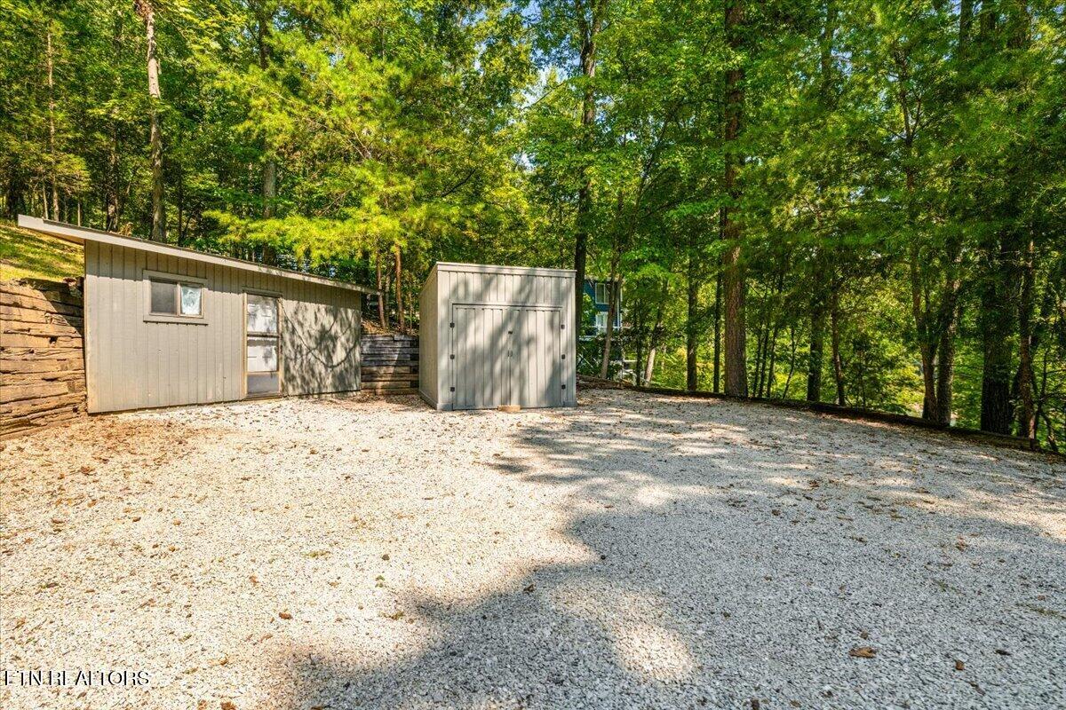241 Deer Run Point Lafollette TN 37766
