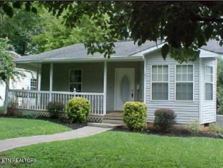 1041 Overton Place Knoxville TN 37917