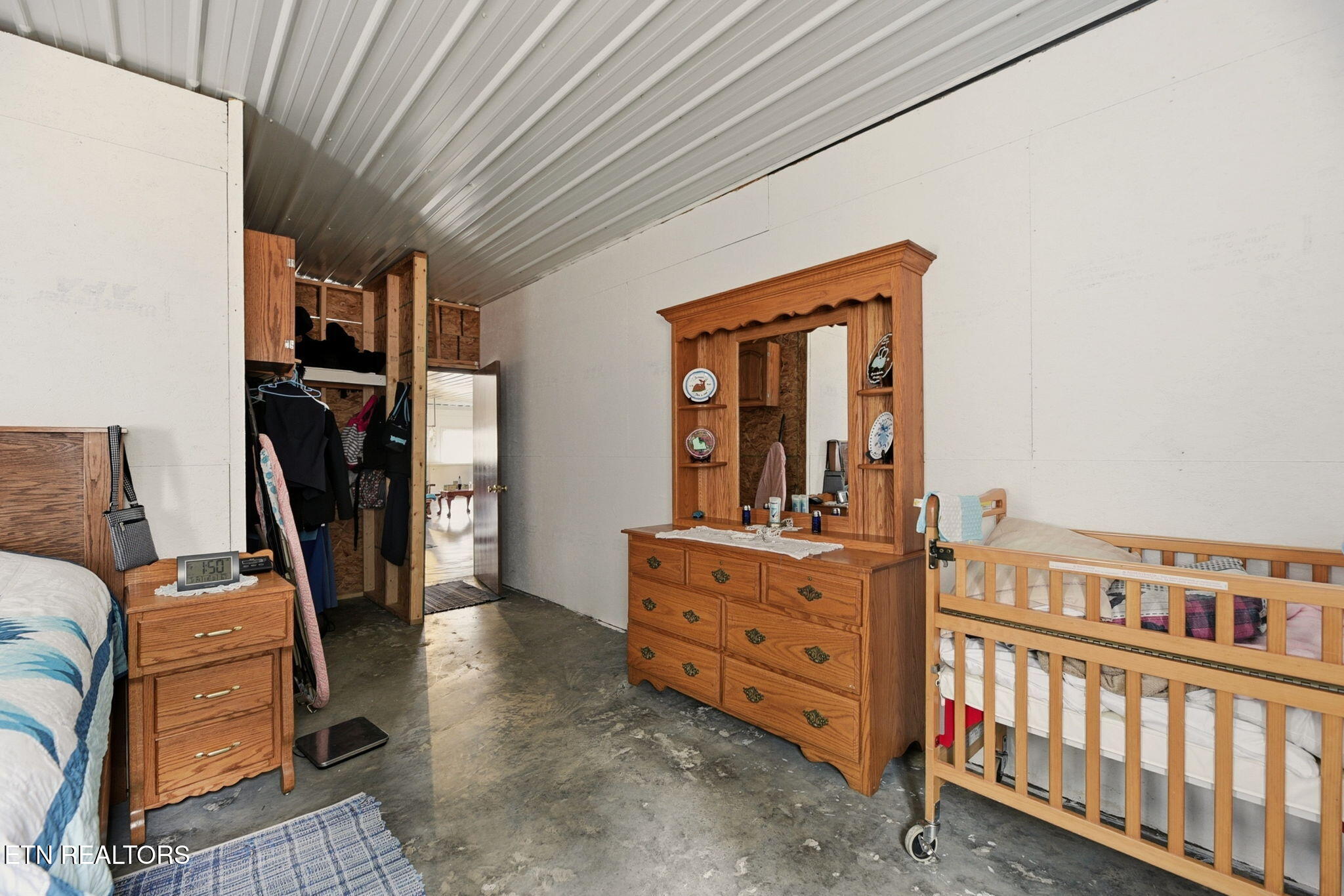 337 Old Collins Deer Lodge TN 37726
