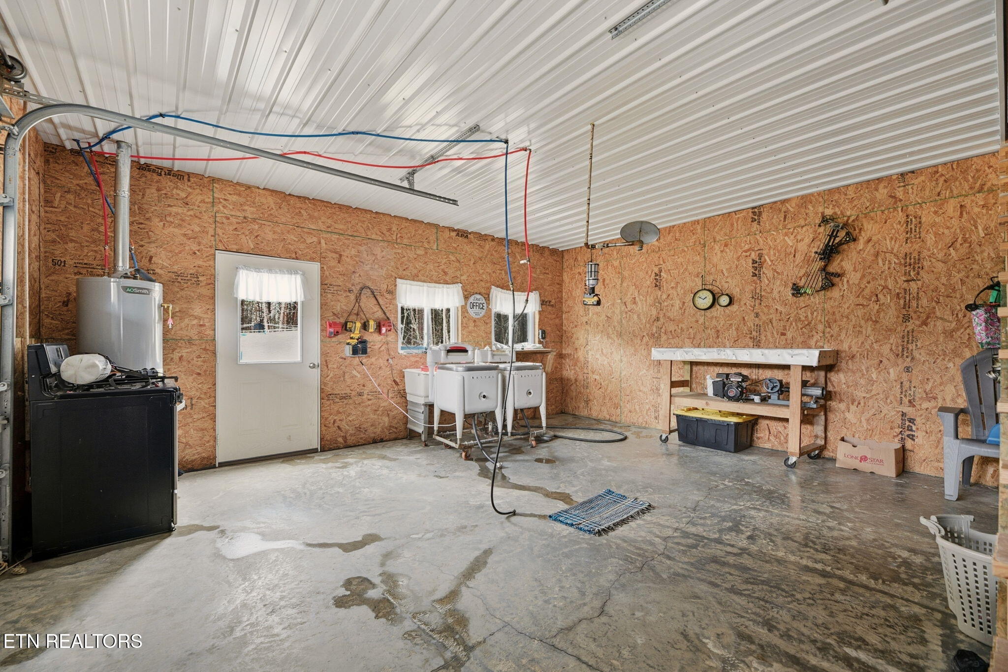 337 Old Collins Deer Lodge TN 37726