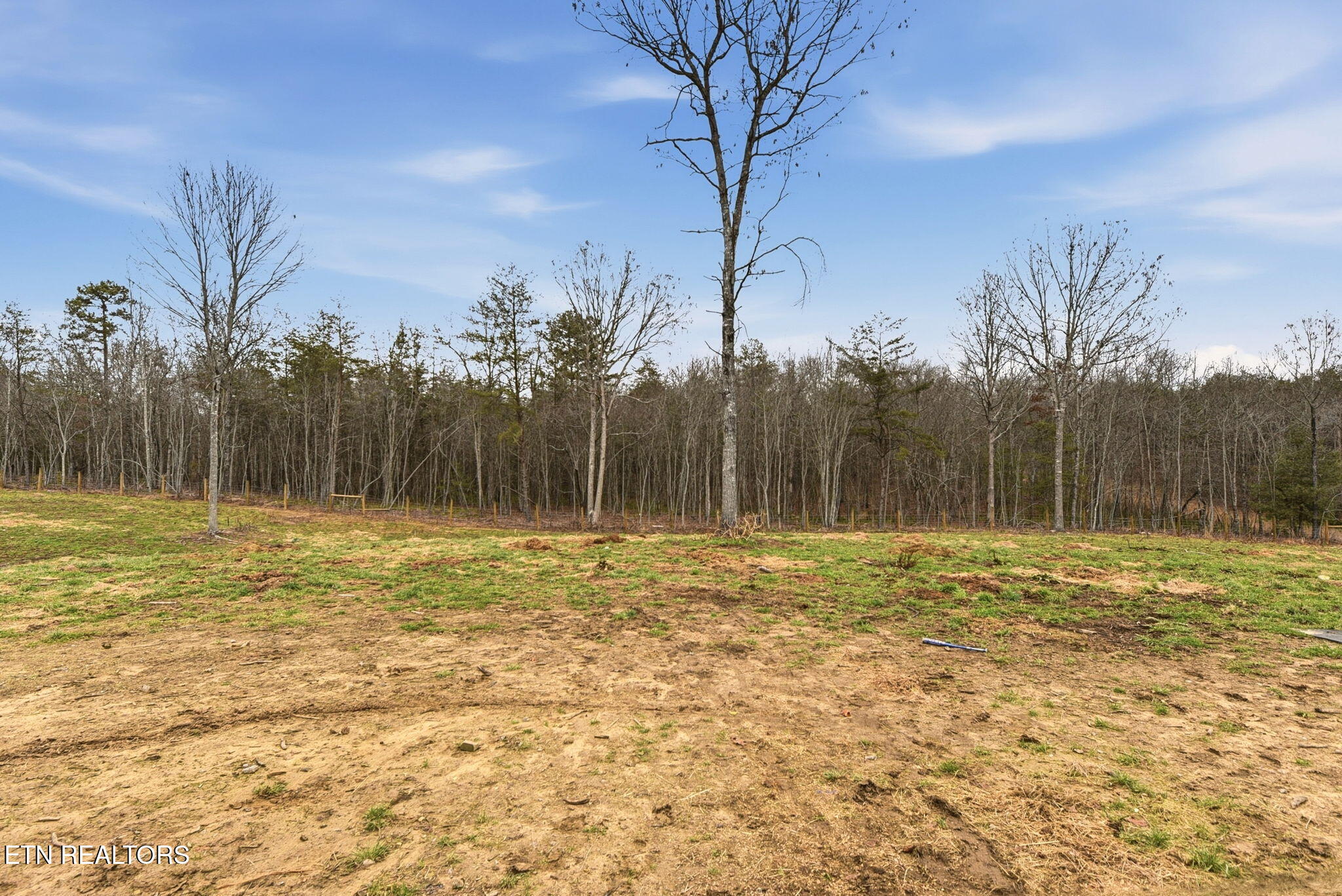 337 Old Collins Deer Lodge TN 37726