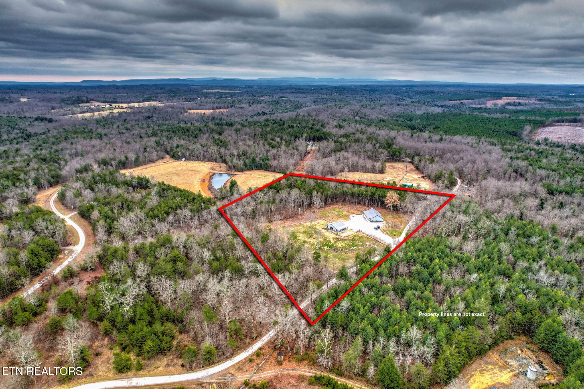 337 Old Collins Deer Lodge TN 37726