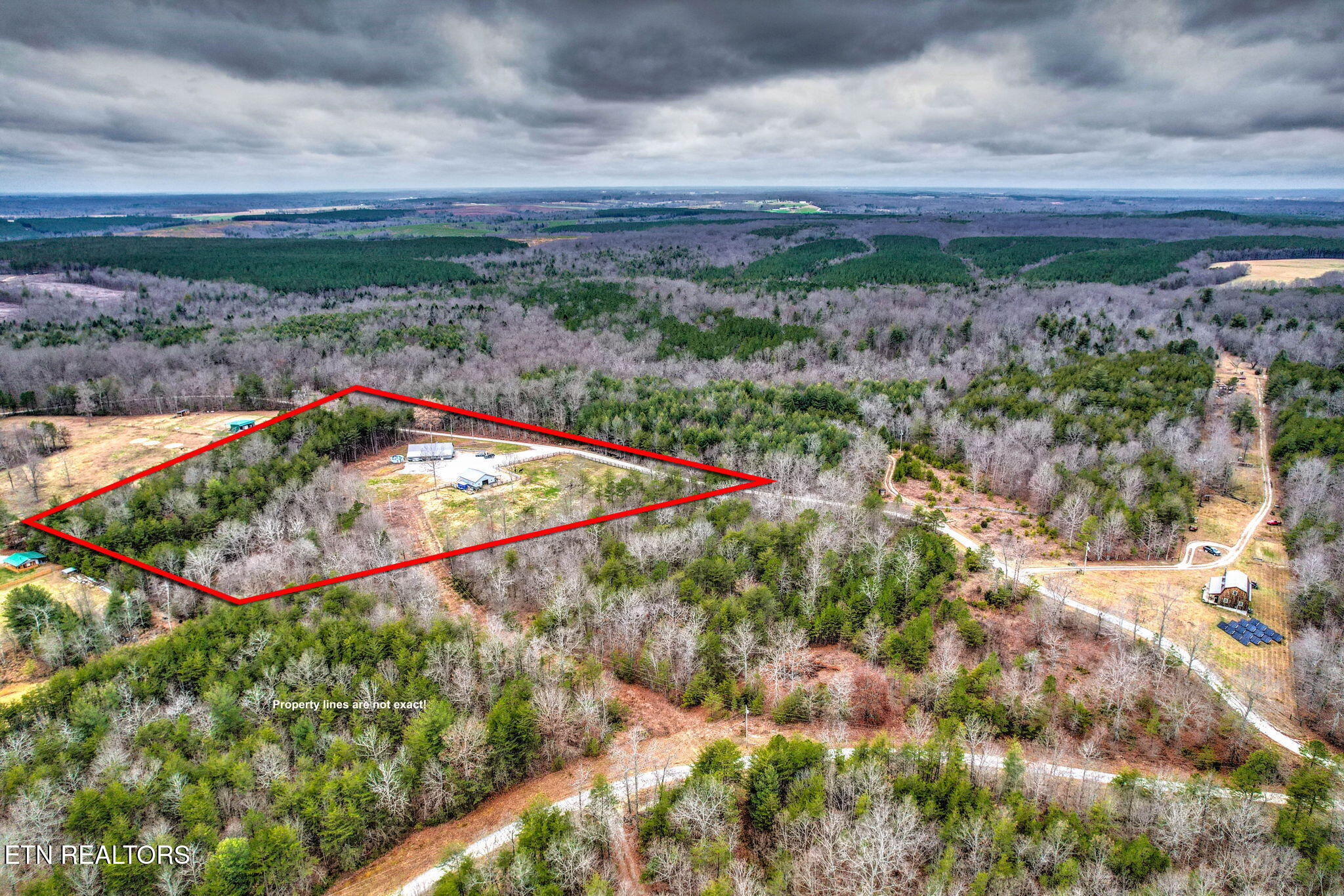 337 Old Collins Deer Lodge TN 37726