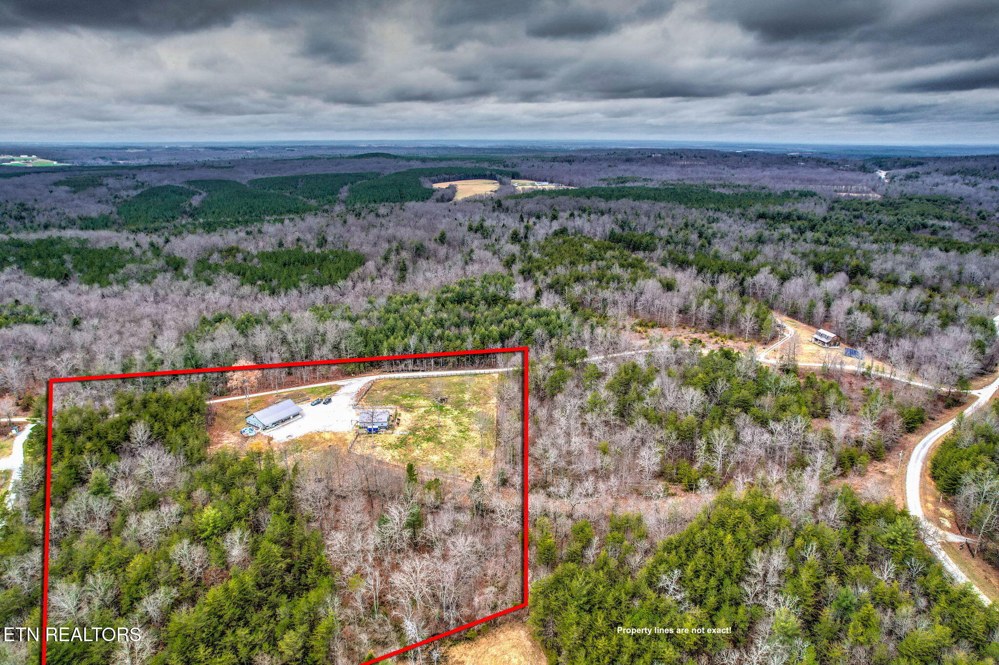 337 Old Collins Deer Lodge TN 37726