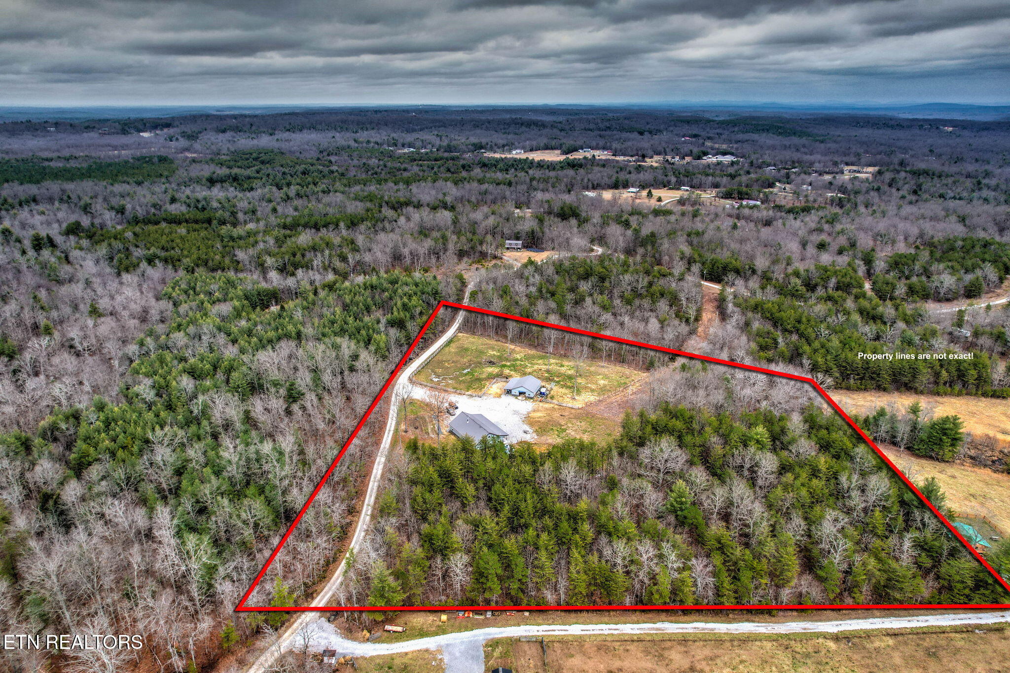337 Old Collins Deer Lodge TN 37726