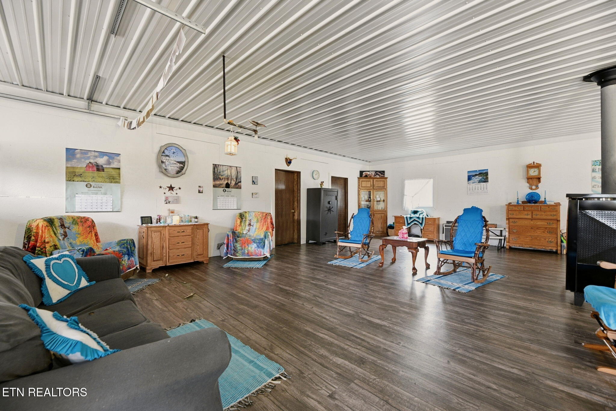 337 Old Collins Deer Lodge TN 37726