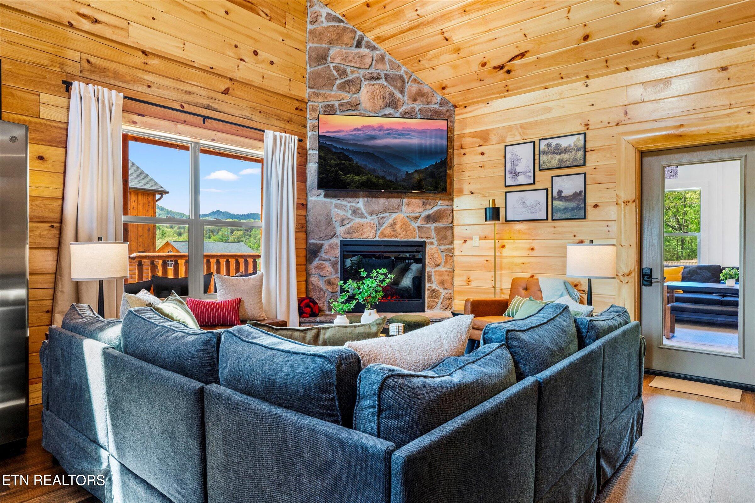 417 Southern Sun Way Pigeon Forge TN 37863