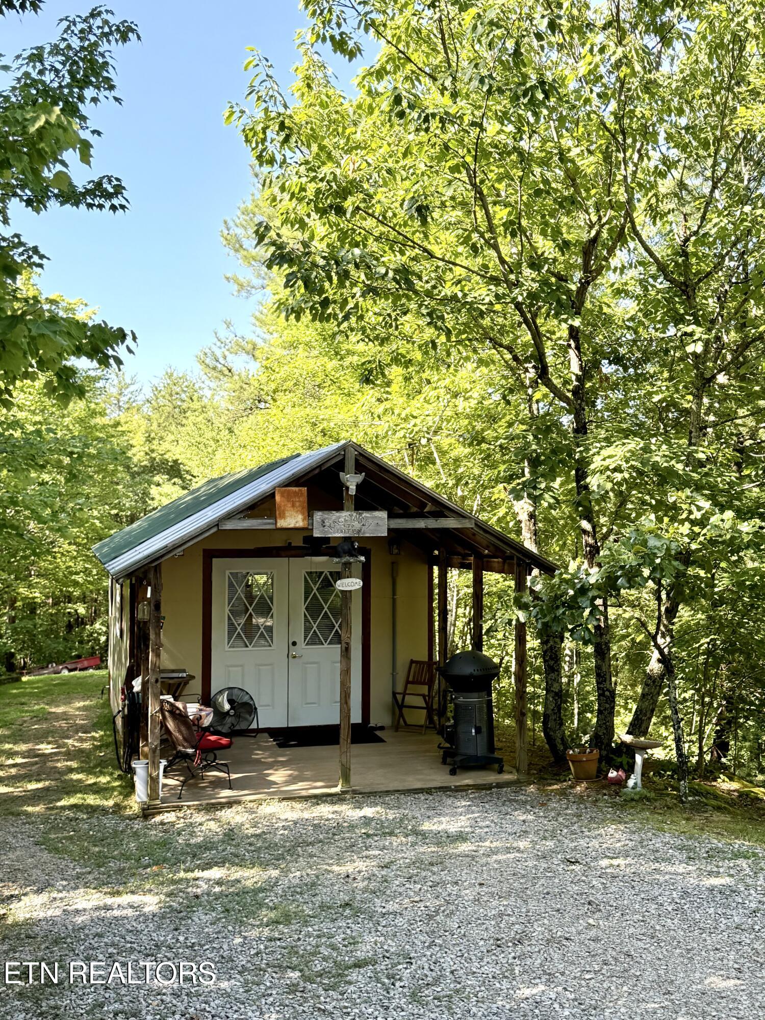 1600 Chestnut Valley Road Vonore TN 37885