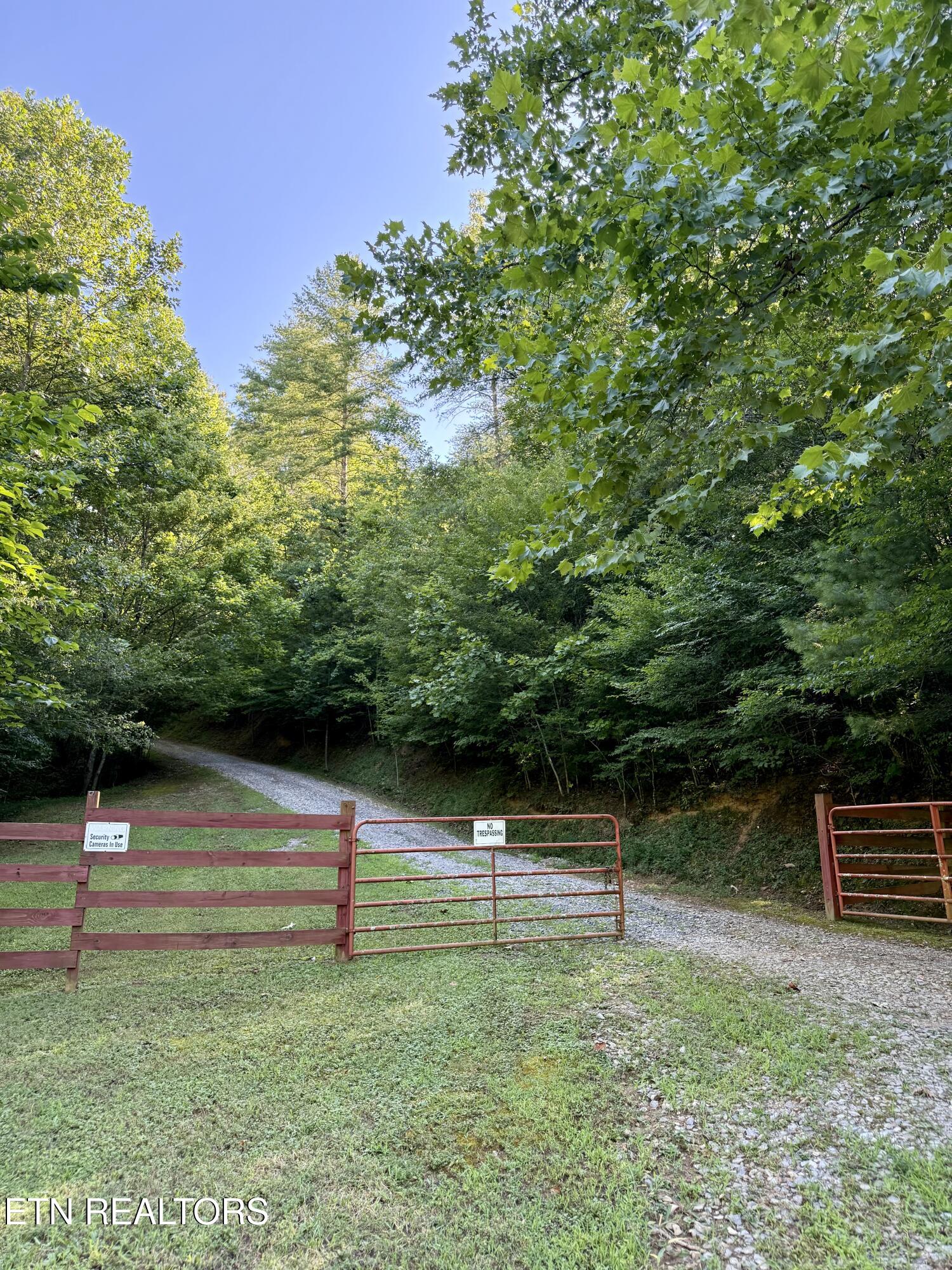 1600 Chestnut Valley Road Vonore TN 37885