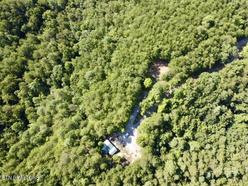 1600 Chestnut Valley Road Vonore TN 37885
