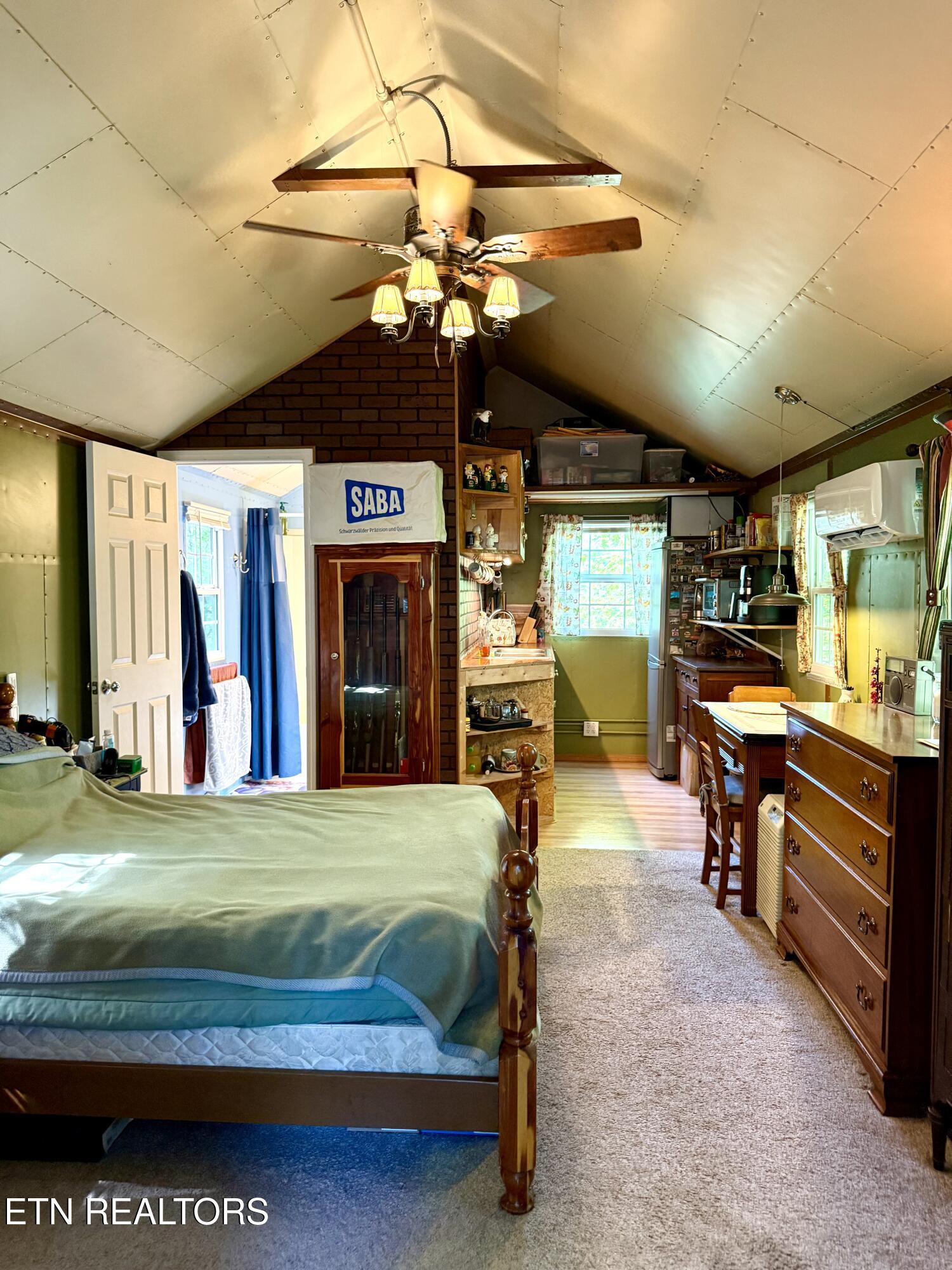 1600 Chestnut Valley Road Vonore TN 37885