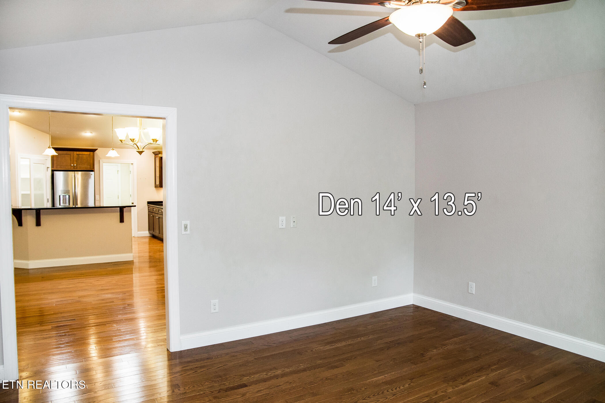 13 Kenwood Court Crossville TN 38558