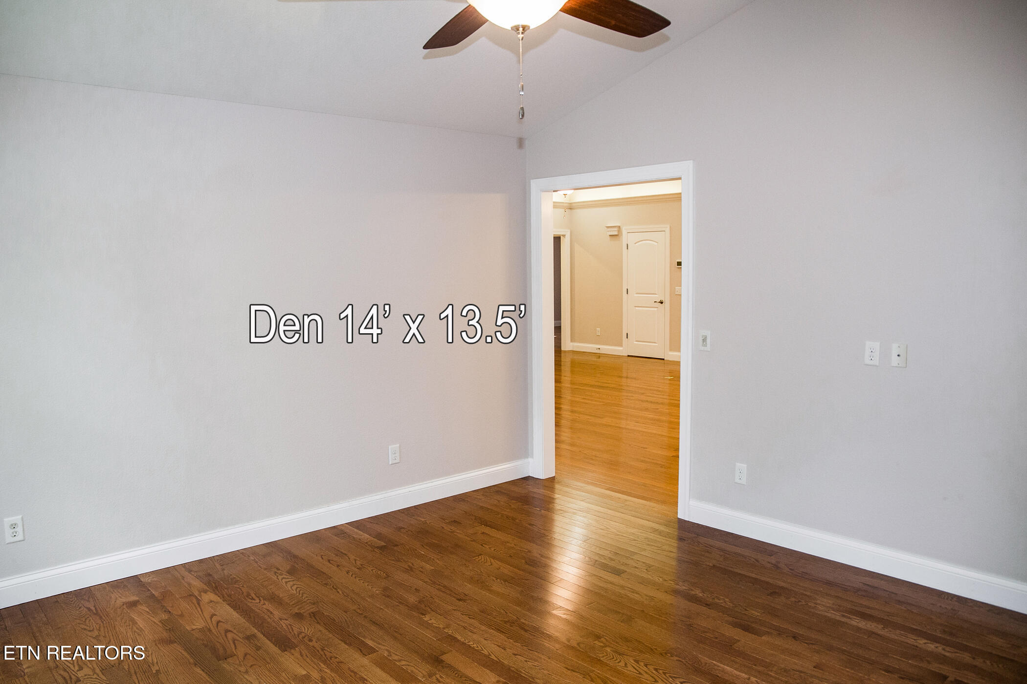 13 Kenwood Court Crossville TN 38558