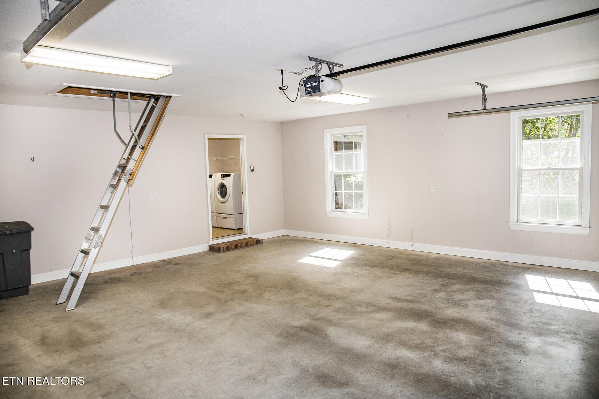 13 Kenwood Court Crossville TN 38558