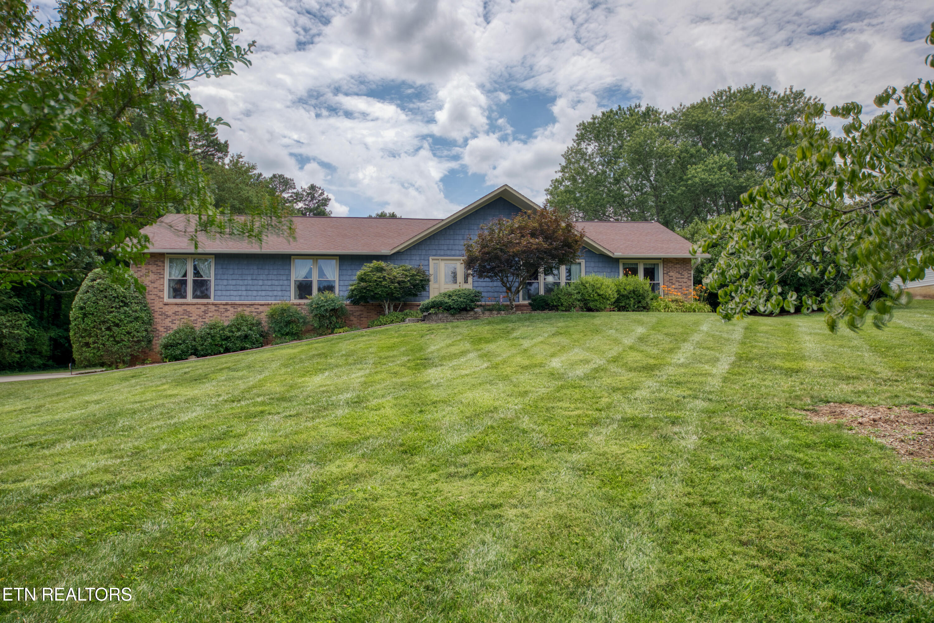 909 Woodsmoke Circle Knoxville TN 37934