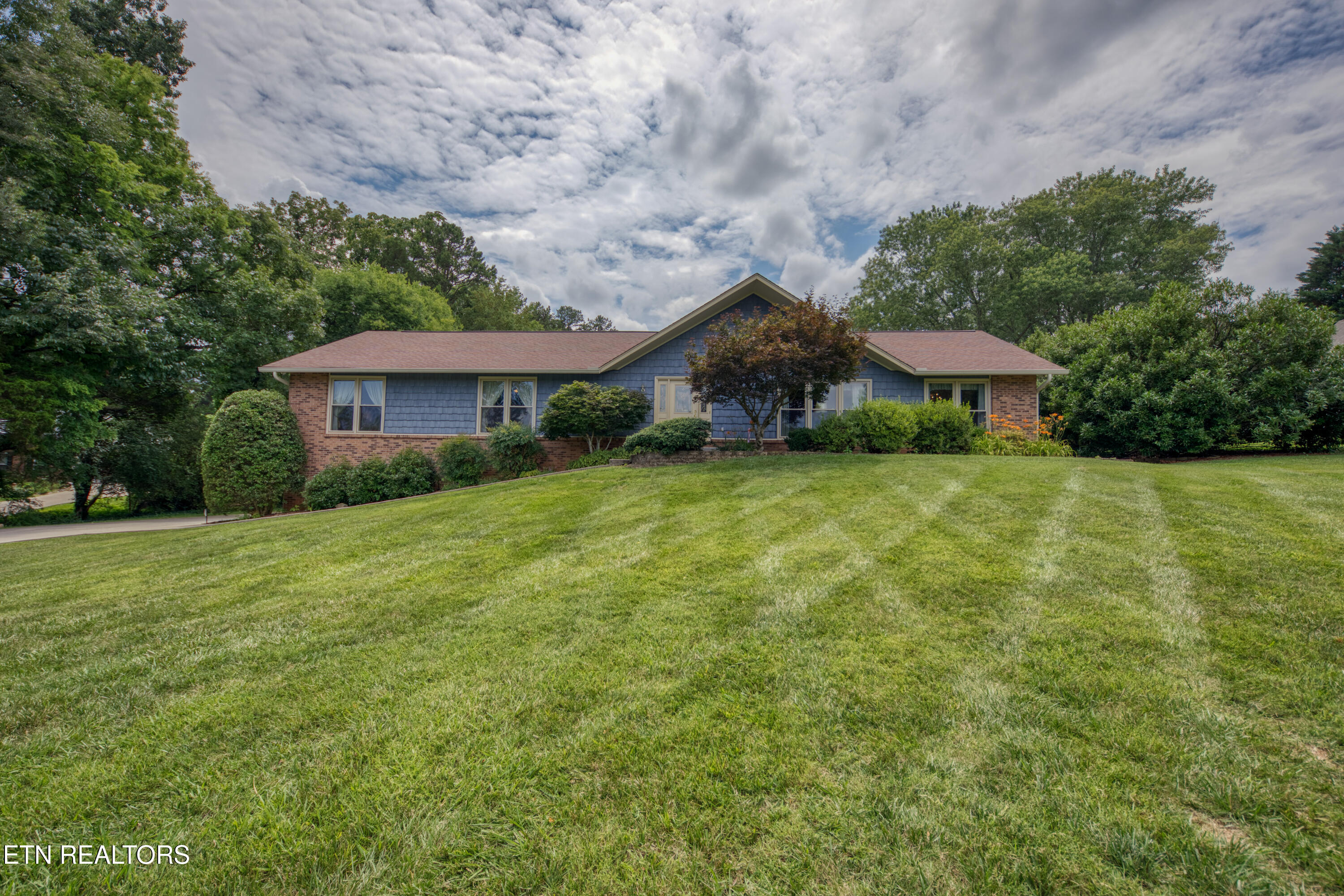 909 Woodsmoke Circle Knoxville TN 37934