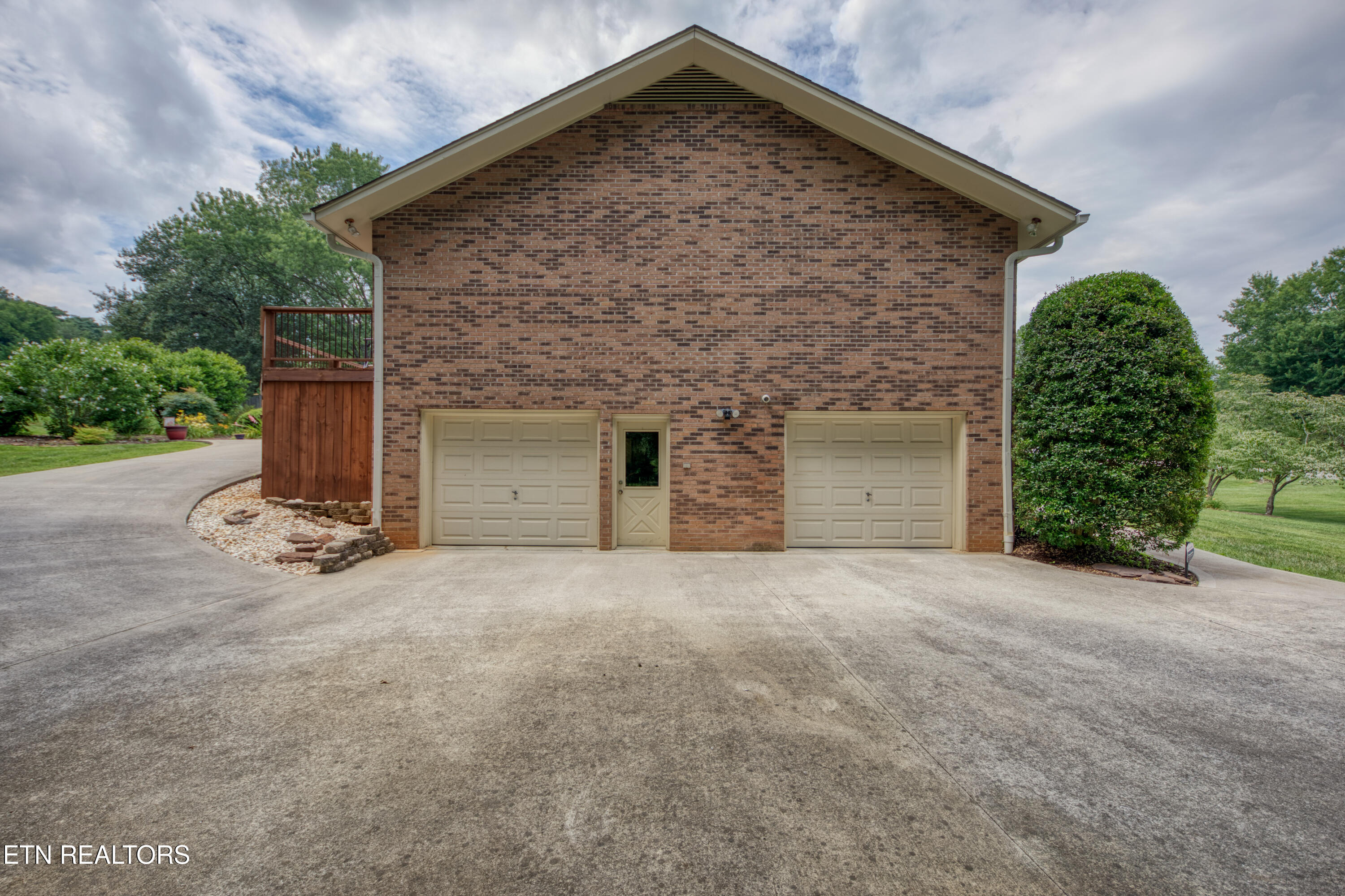 909 Woodsmoke Circle Knoxville TN 37934