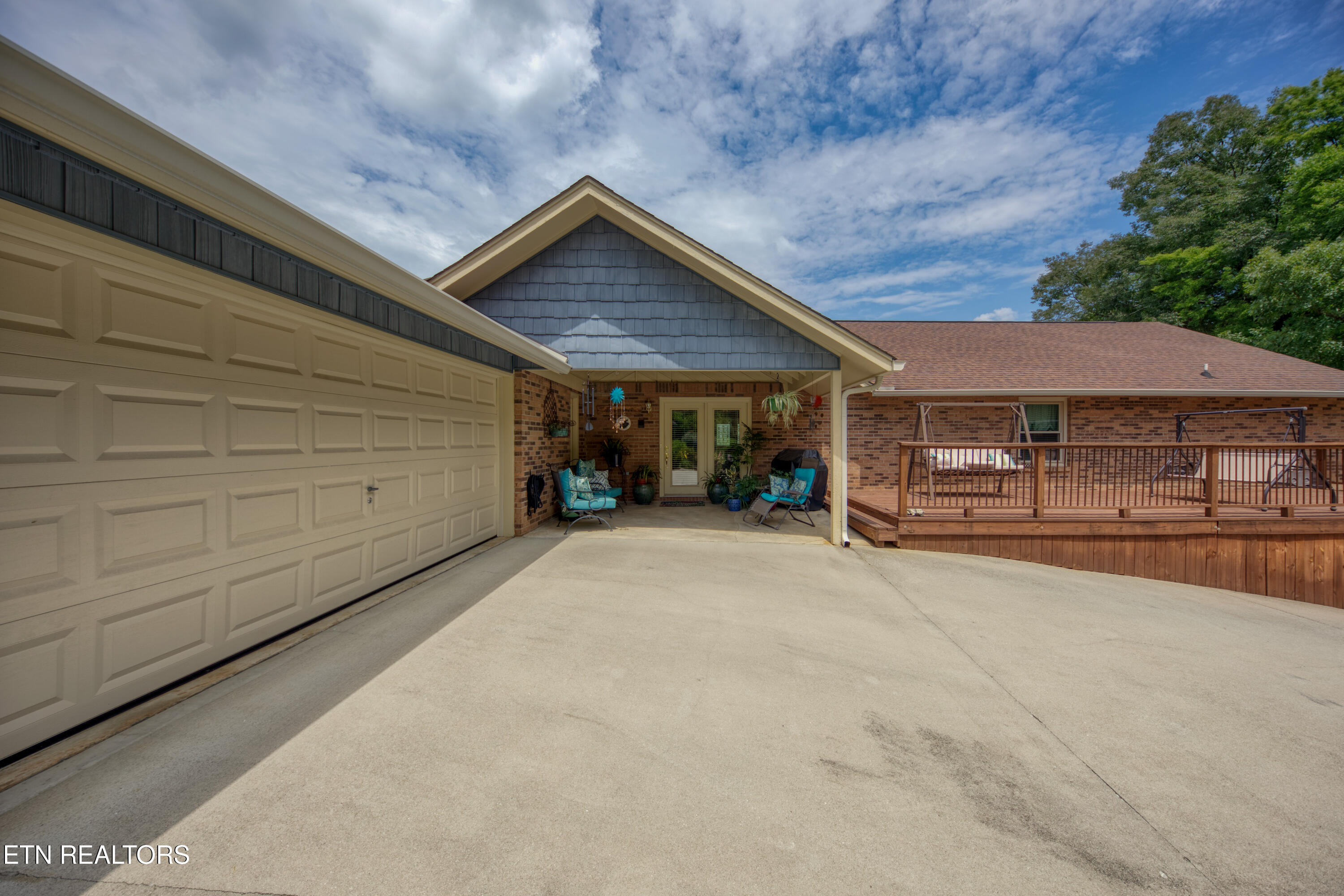 909 Woodsmoke Circle Knoxville TN 37934