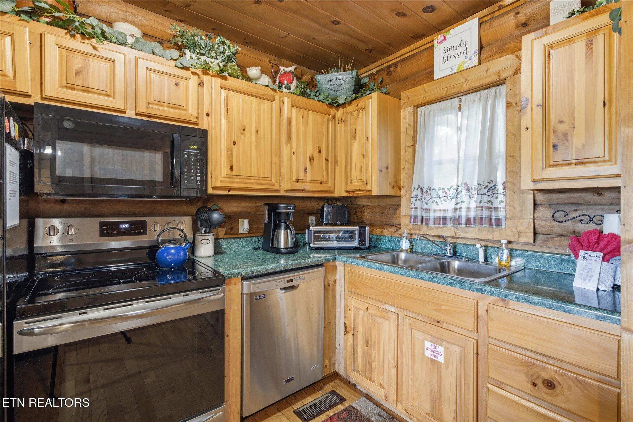 1634 Jed Trail Sevierville TN 37862