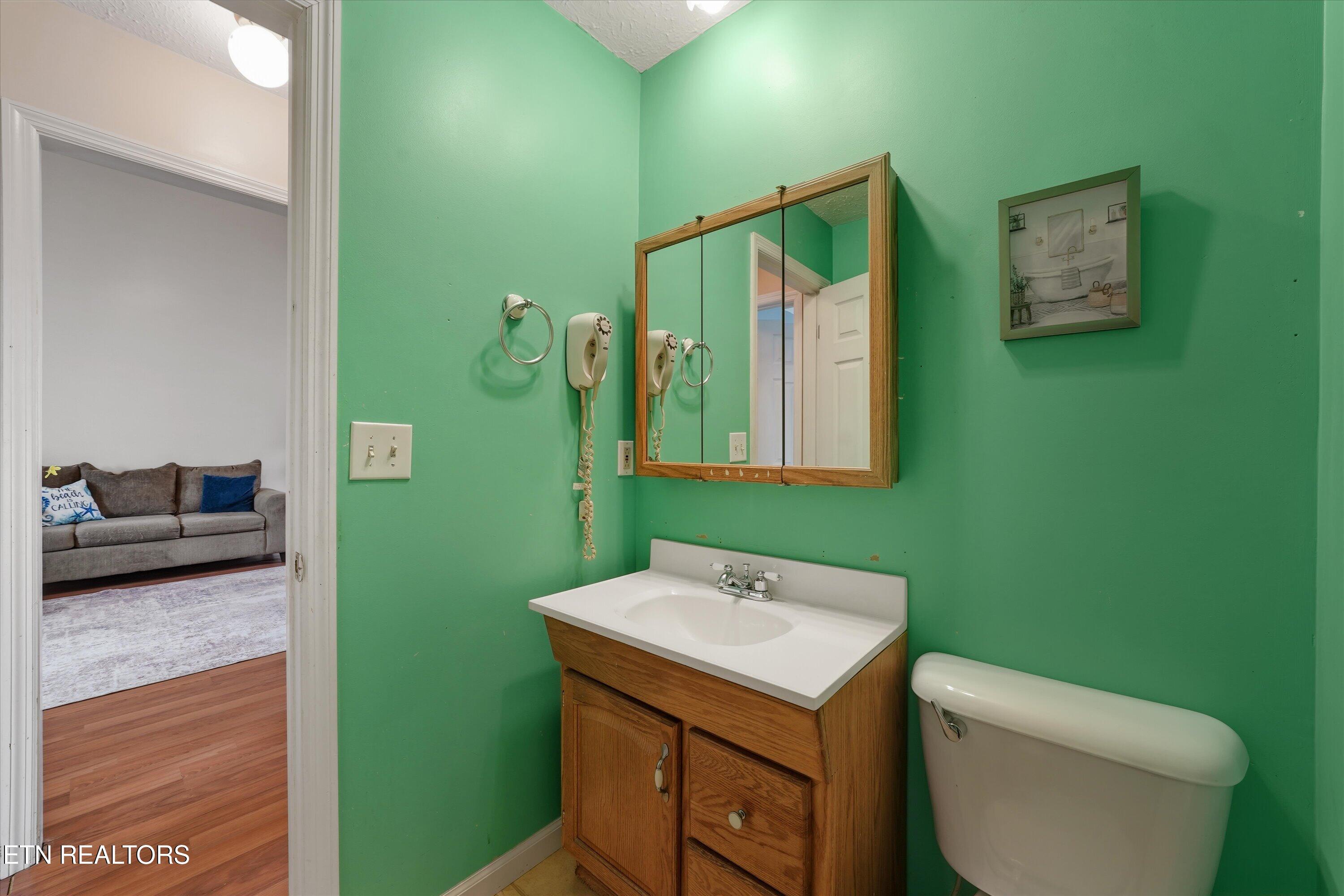 1220 Christianburg Lane Sweetwater TN 37874