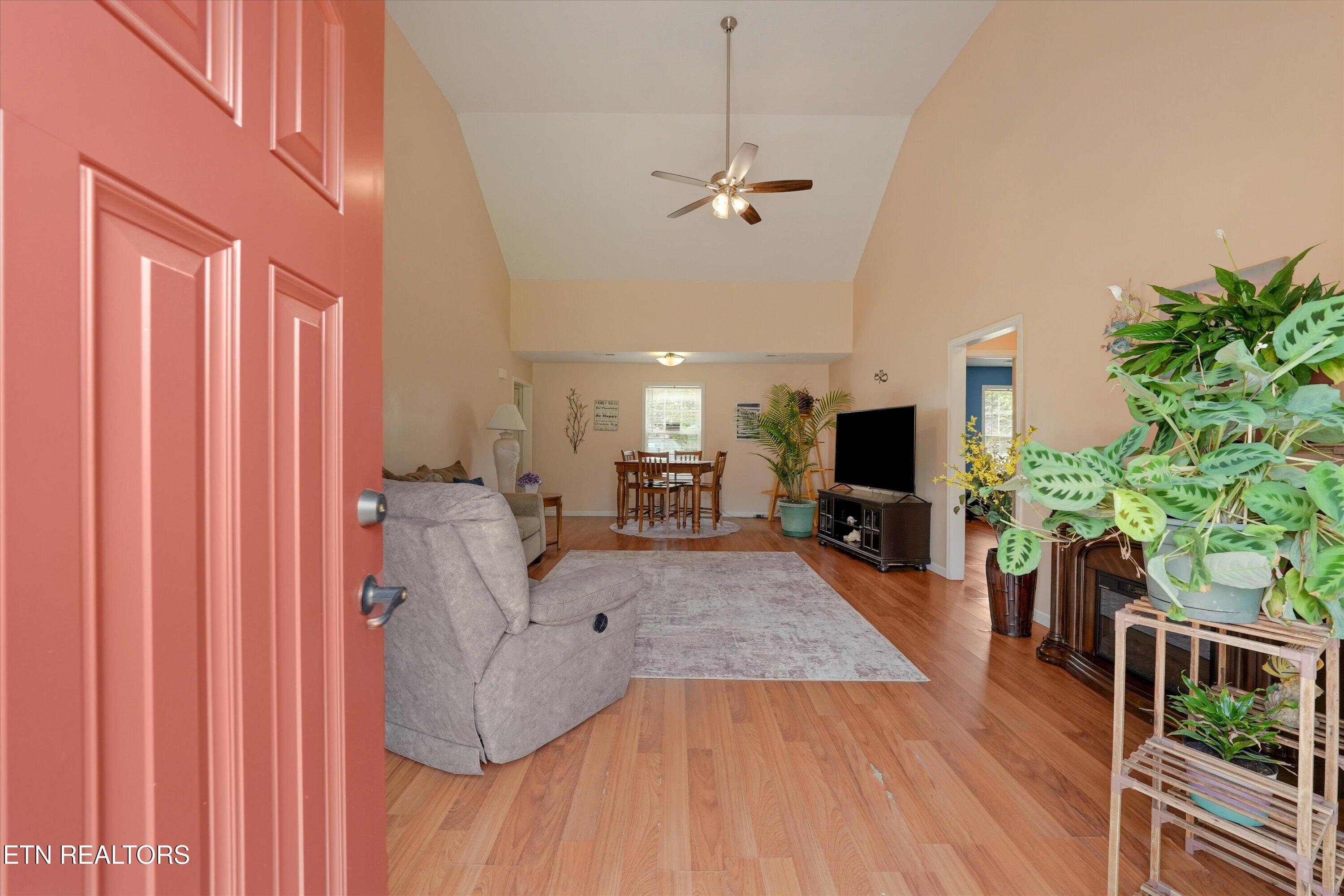 1220 Christianburg Lane Sweetwater TN 37874