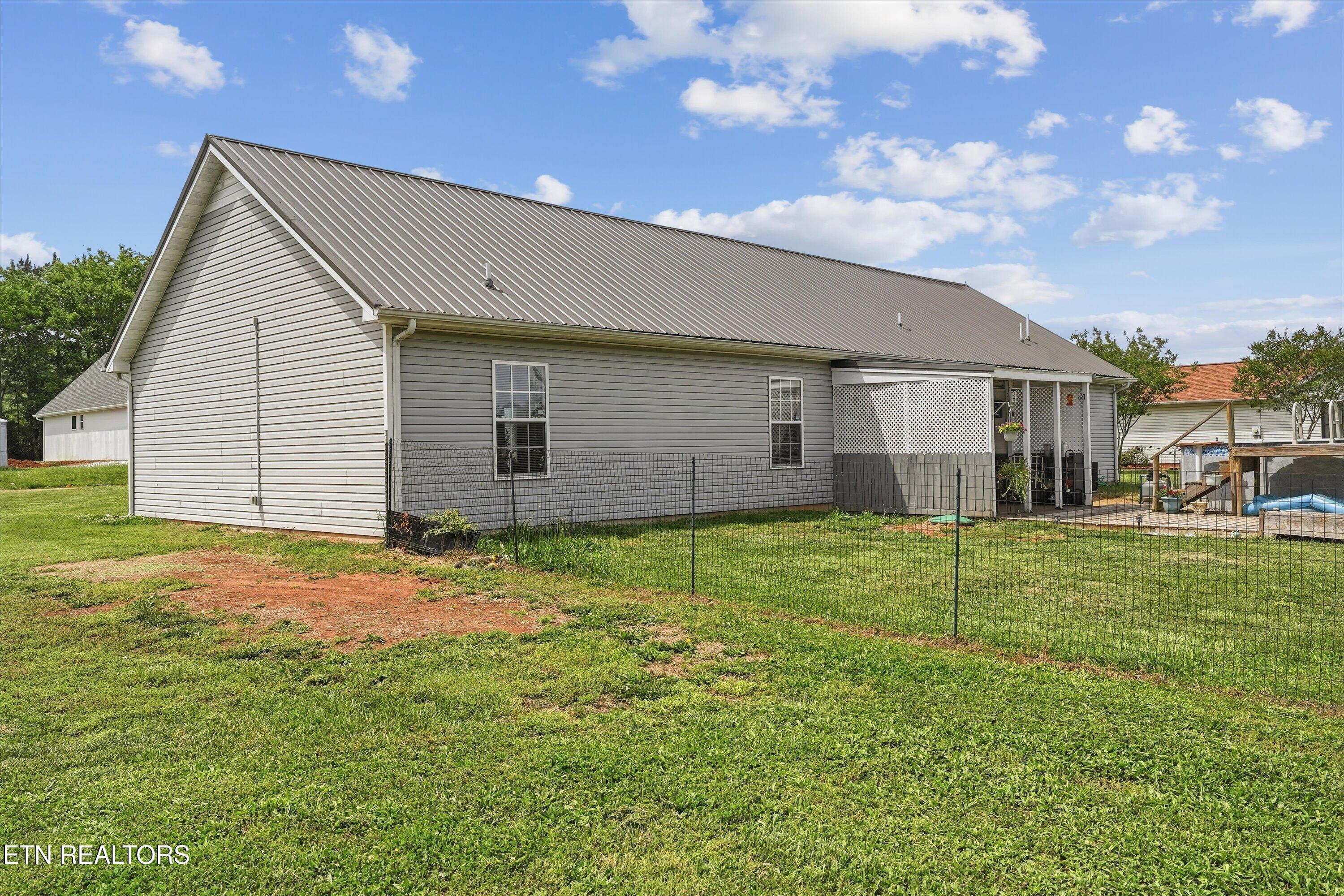 1220 Christianburg Lane Sweetwater TN 37874