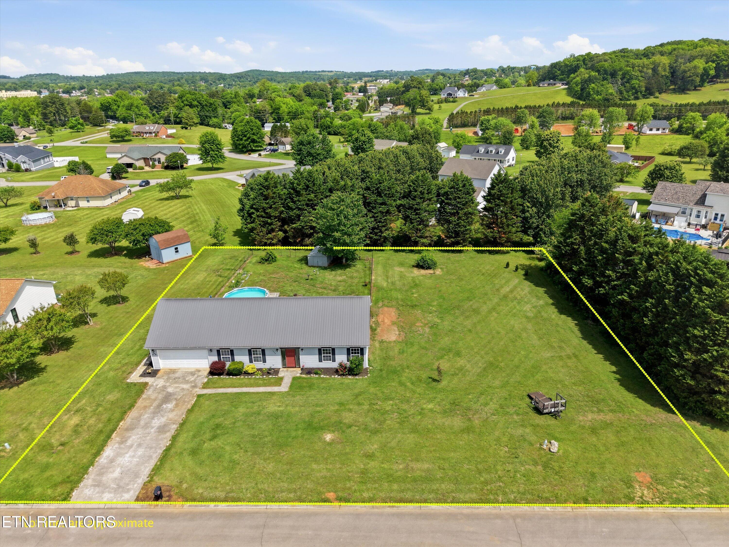 1220 Christianburg Lane Sweetwater TN 37874