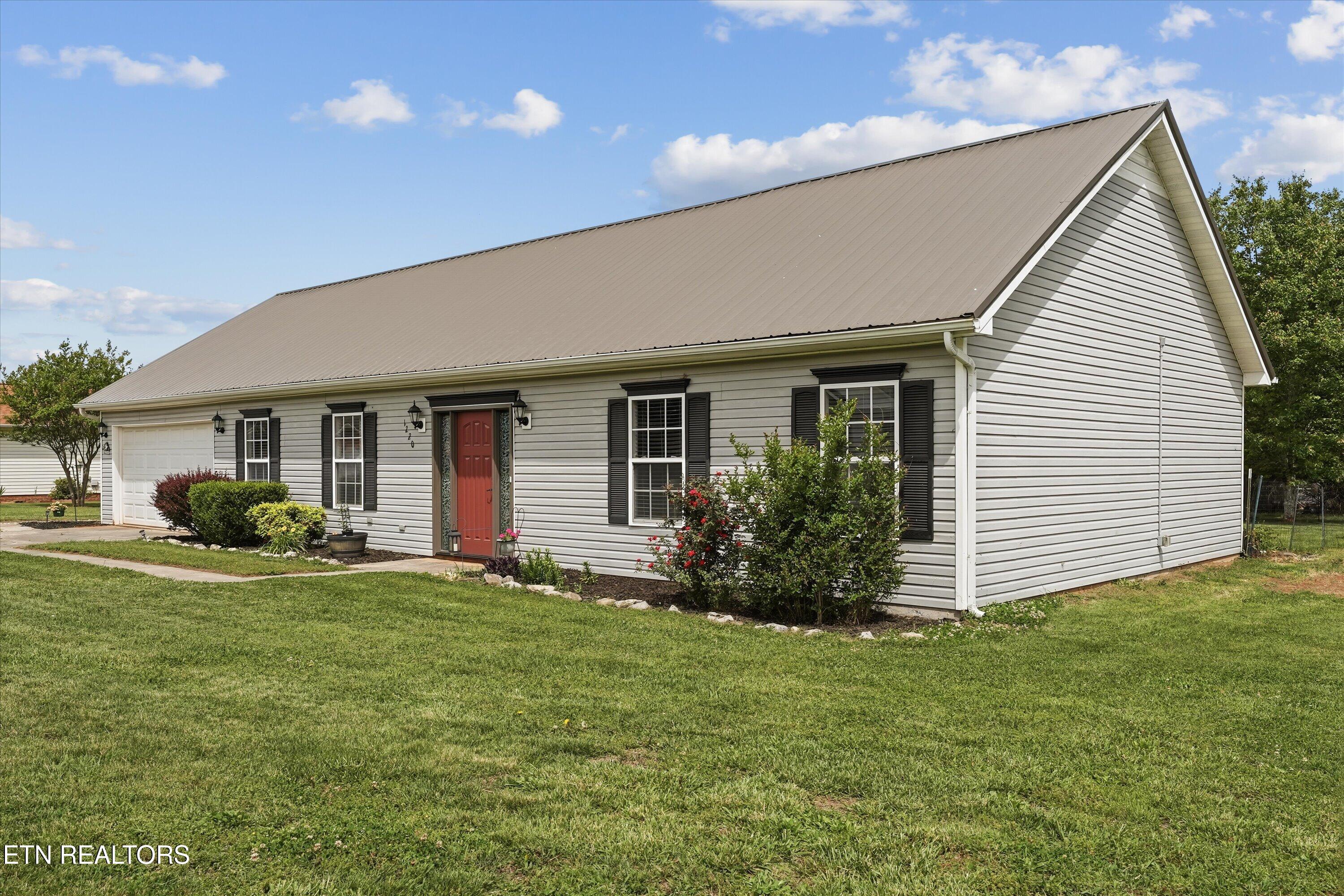 1220 Christianburg Lane Sweetwater TN 37874