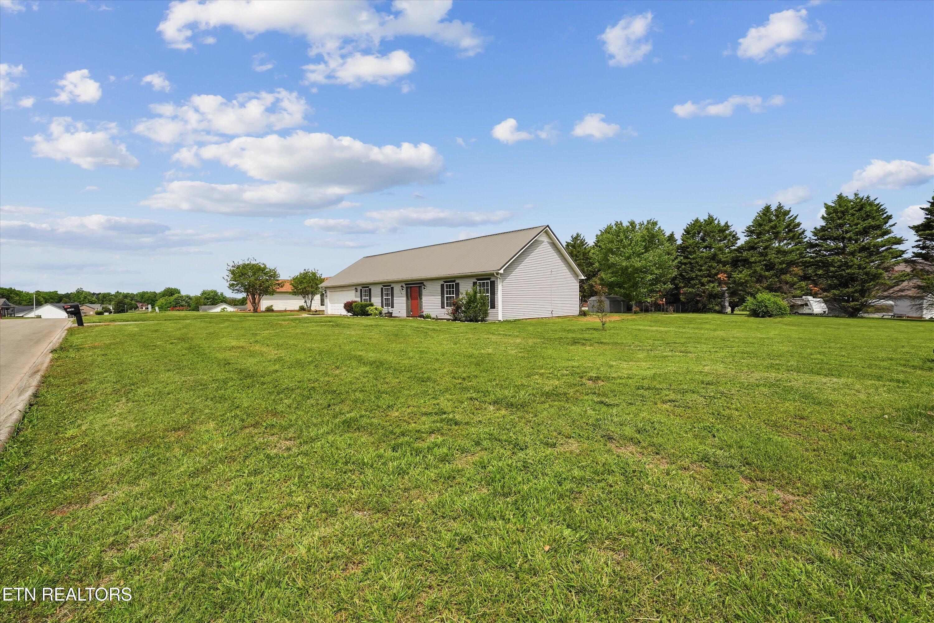 1220 Christianburg Lane Sweetwater TN 37874